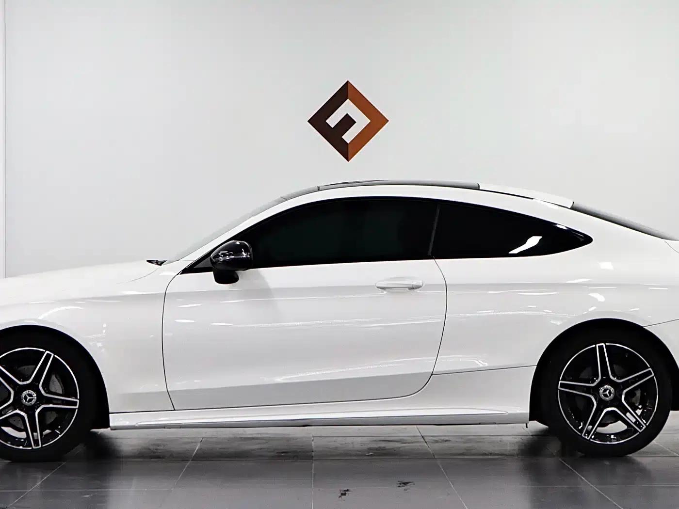 Imported Mercedes-Benz C-Class 2022 Facelift C 260 Coupe — миниатюра 7