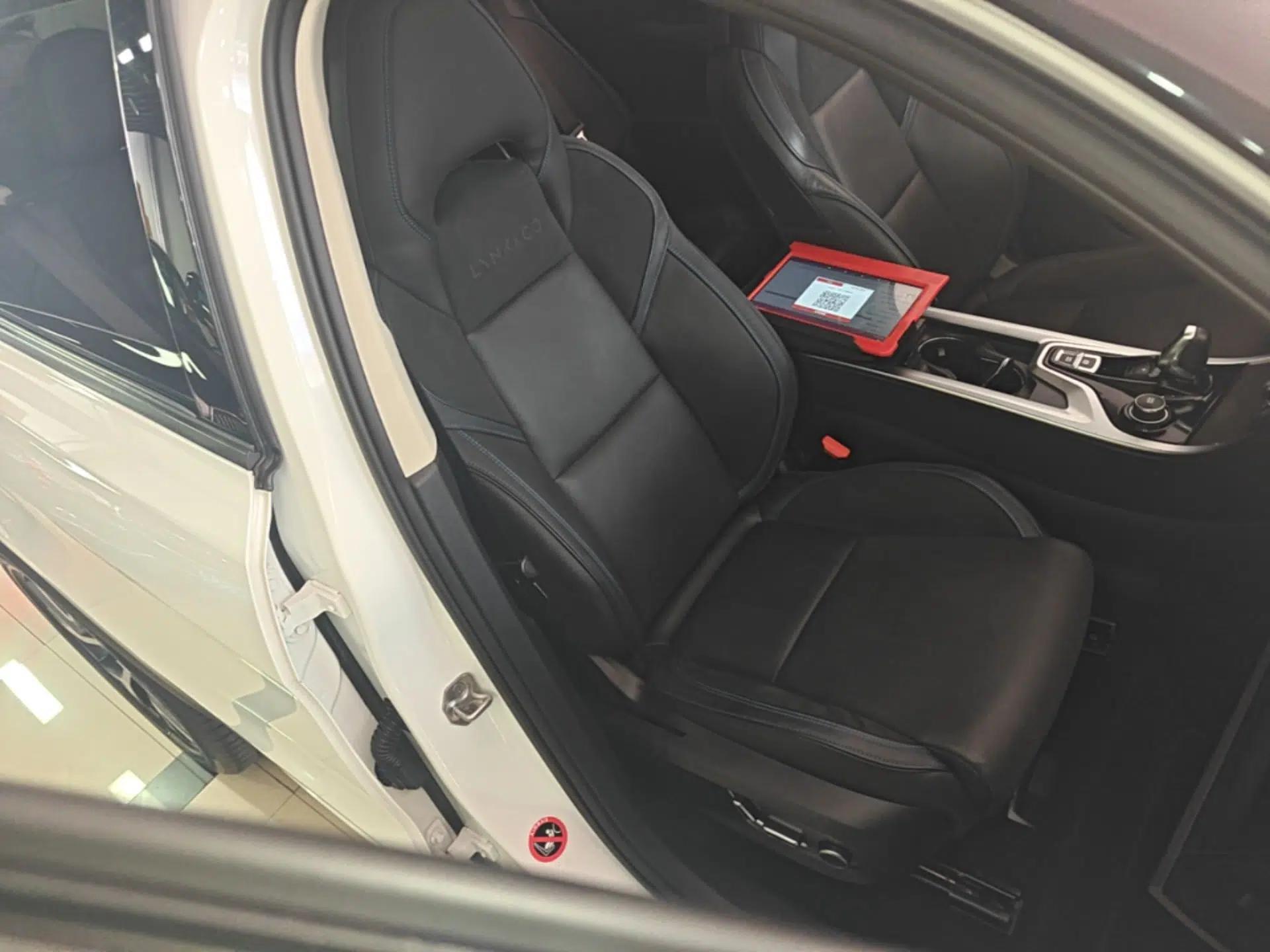 Lynk & Co 01 EM-P 2019 1.5T PHEV JingPro National VI — миниатюра 24