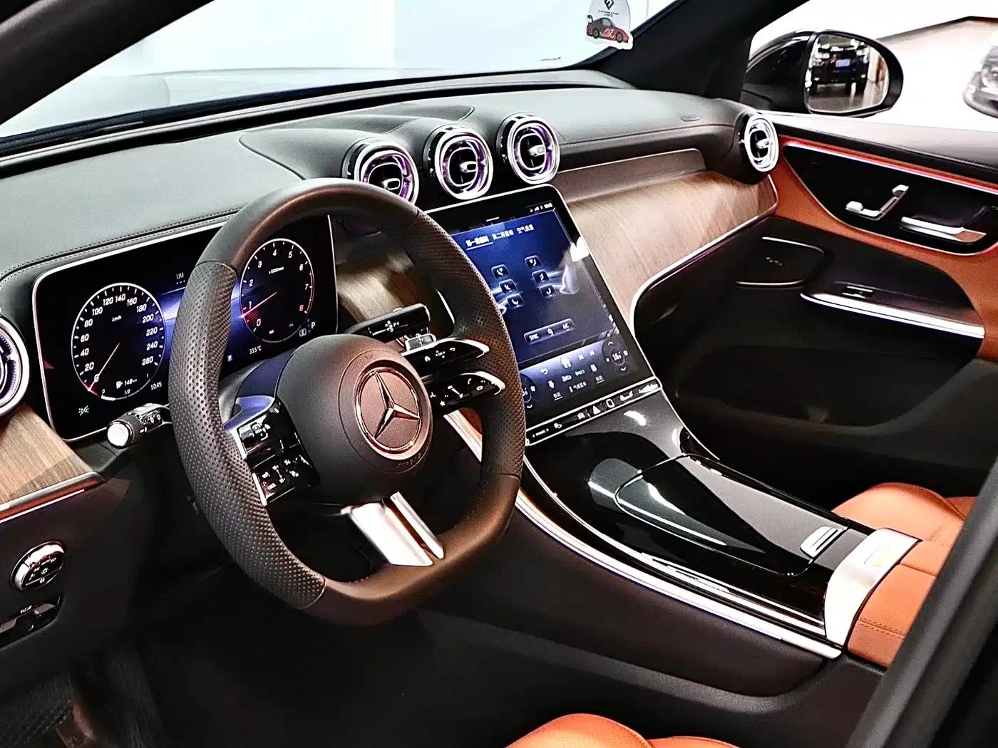 2024 Mercedes-Benz GLC 300 L 4MATIC Dynamic 5-seater — миниатюра 11