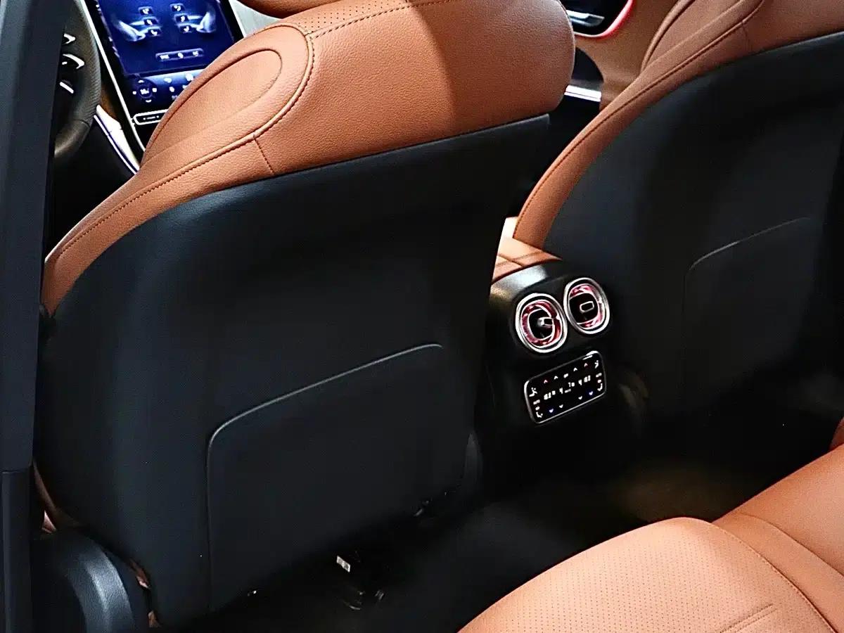 2024 Mercedes-Benz GLC 300 L 4MATIC Dynamic 5-seater — миниатюра 13
