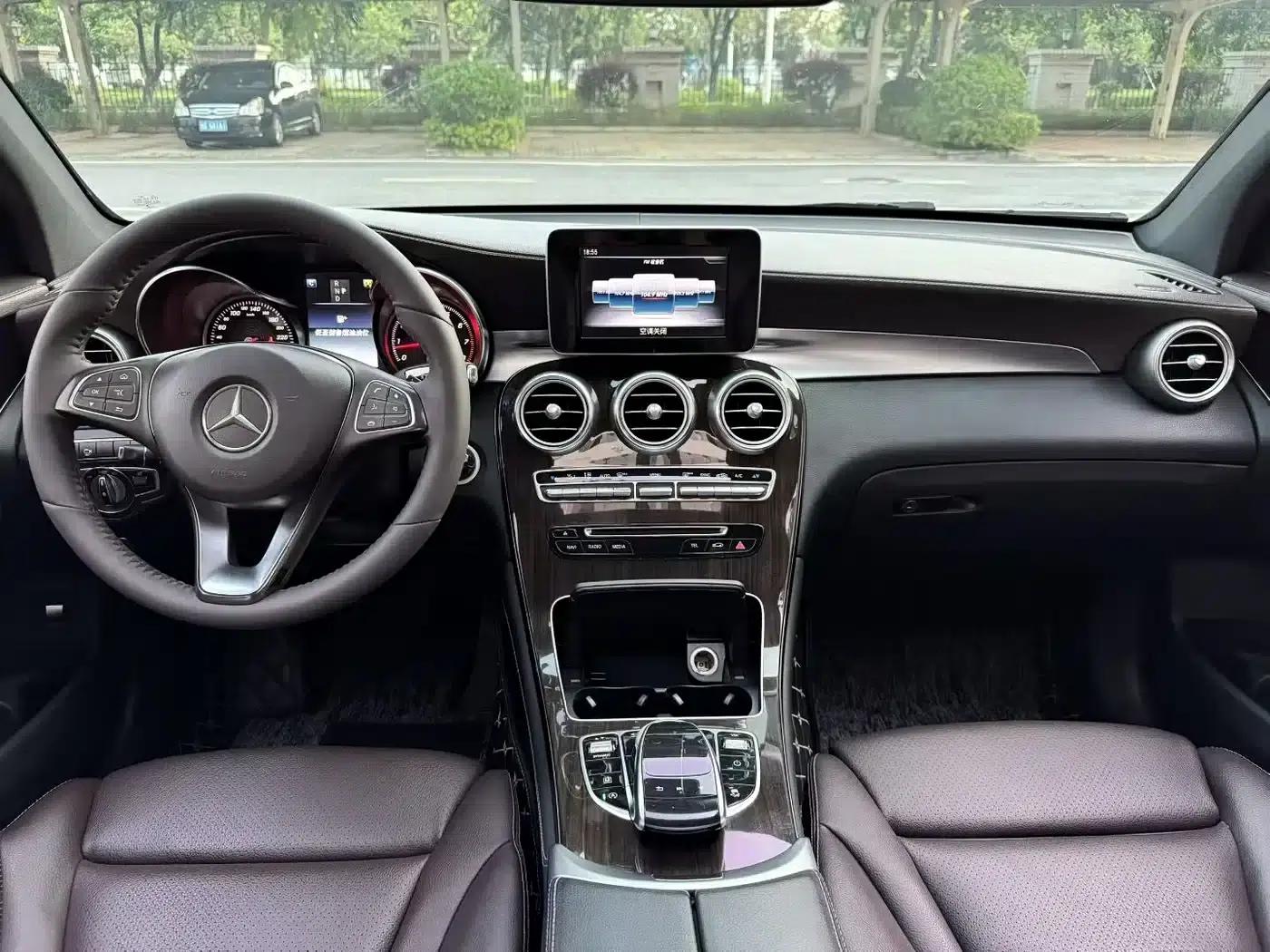 2018 Mercedes-Benz GLC 260 4MATIC Luxury — миниатюра 7