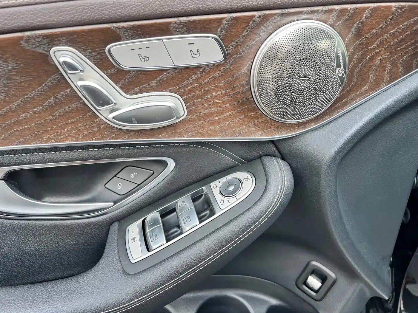 2020 Mercedes-Benz GLC 260 L 4MATIC Luxury — миниатюра 15