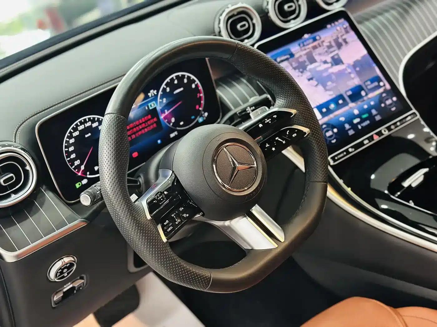 2023 Mercedes-Benz GLC 260 L 4MATIC Luxury 5-seater — миниатюра 14