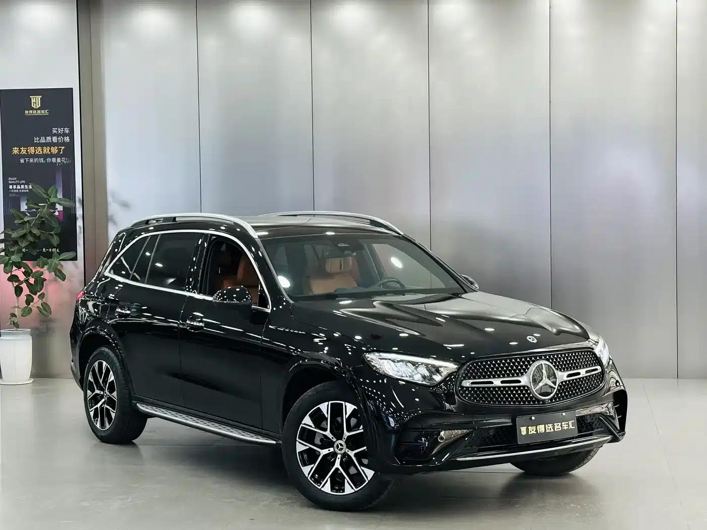 2023 Mercedes-Benz GLC 260 L 4MATIC Luxury 5-seater — миниатюра 3