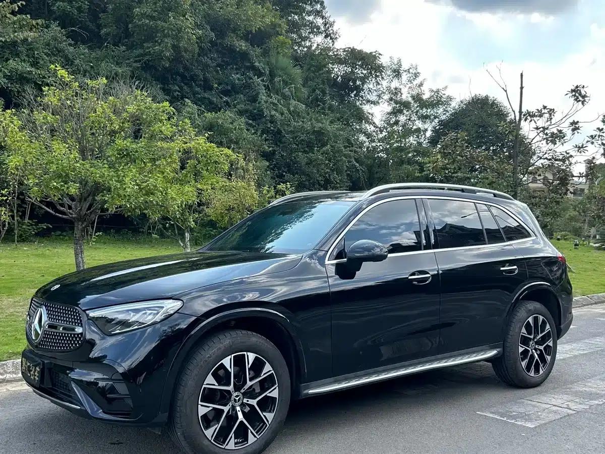 2023 Mercedes-Benz GLC 260 L 4MATIC Dynamic 5-seater — миниатюра 2