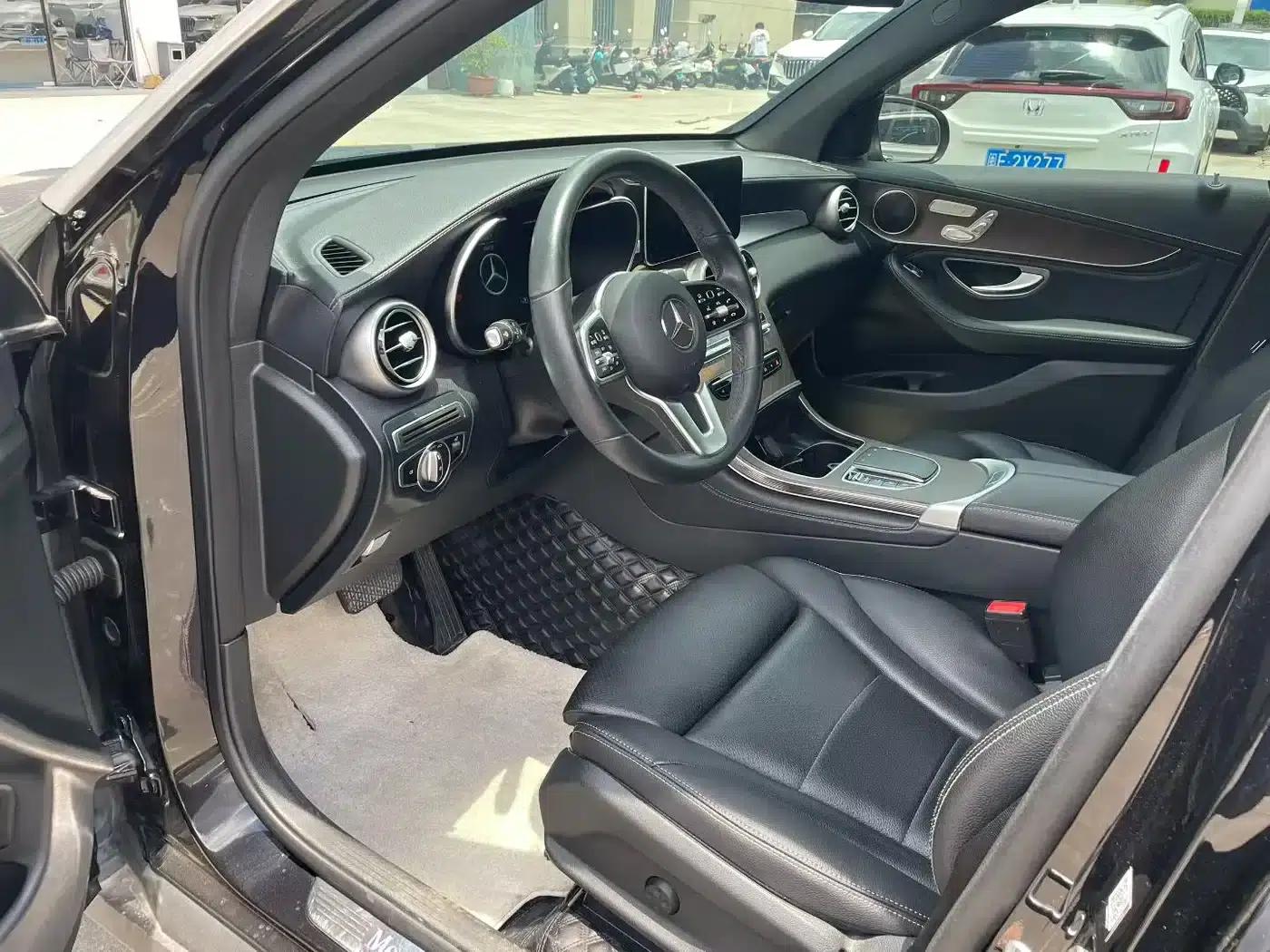 2020 Mercedes-Benz GLC 260 L 4MATIC Luxury — миниатюра 3