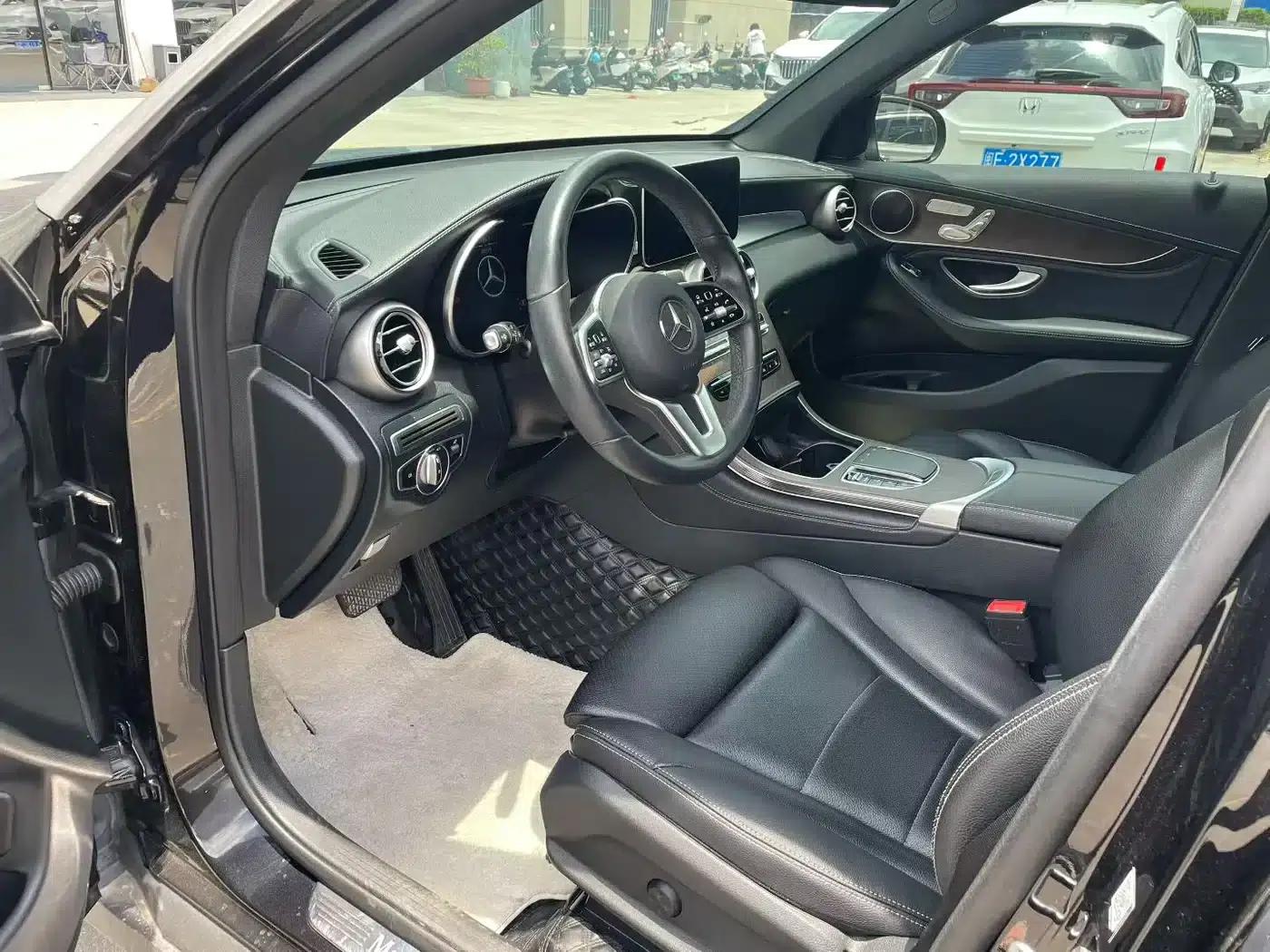 2020 Mercedes-Benz GLC 260 L 4MATIC Luxury — миниатюра 4