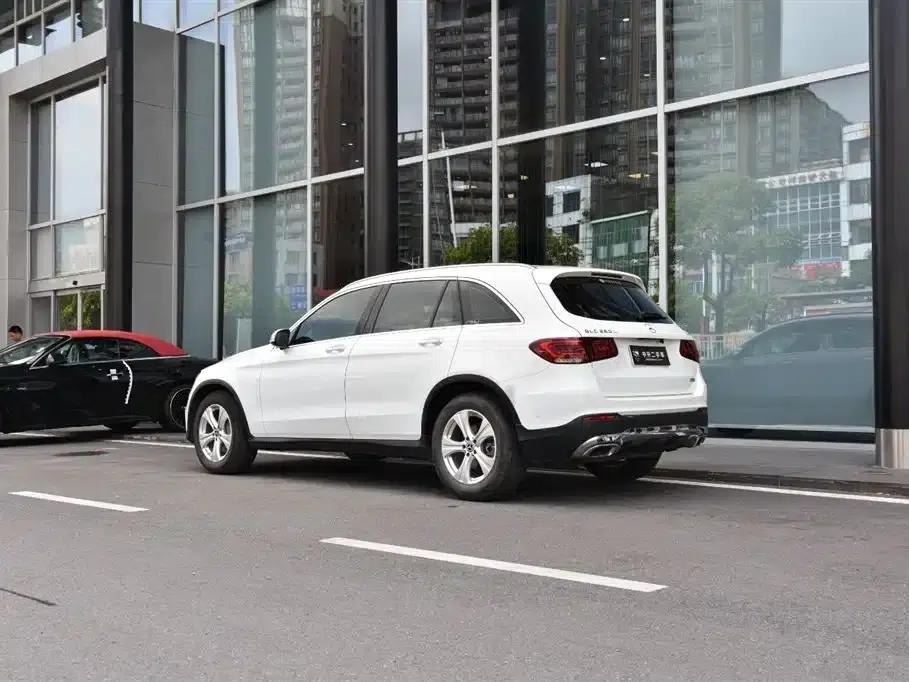 2020 Mercedes-Benz GLC 260 L 4MATIC Dynamic — миниатюра 5