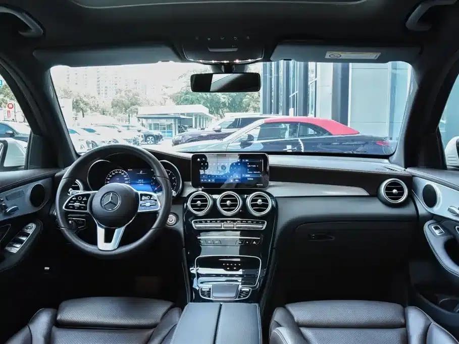 2020 Mercedes-Benz GLC 260 L 4MATIC Dynamic — миниатюра 10