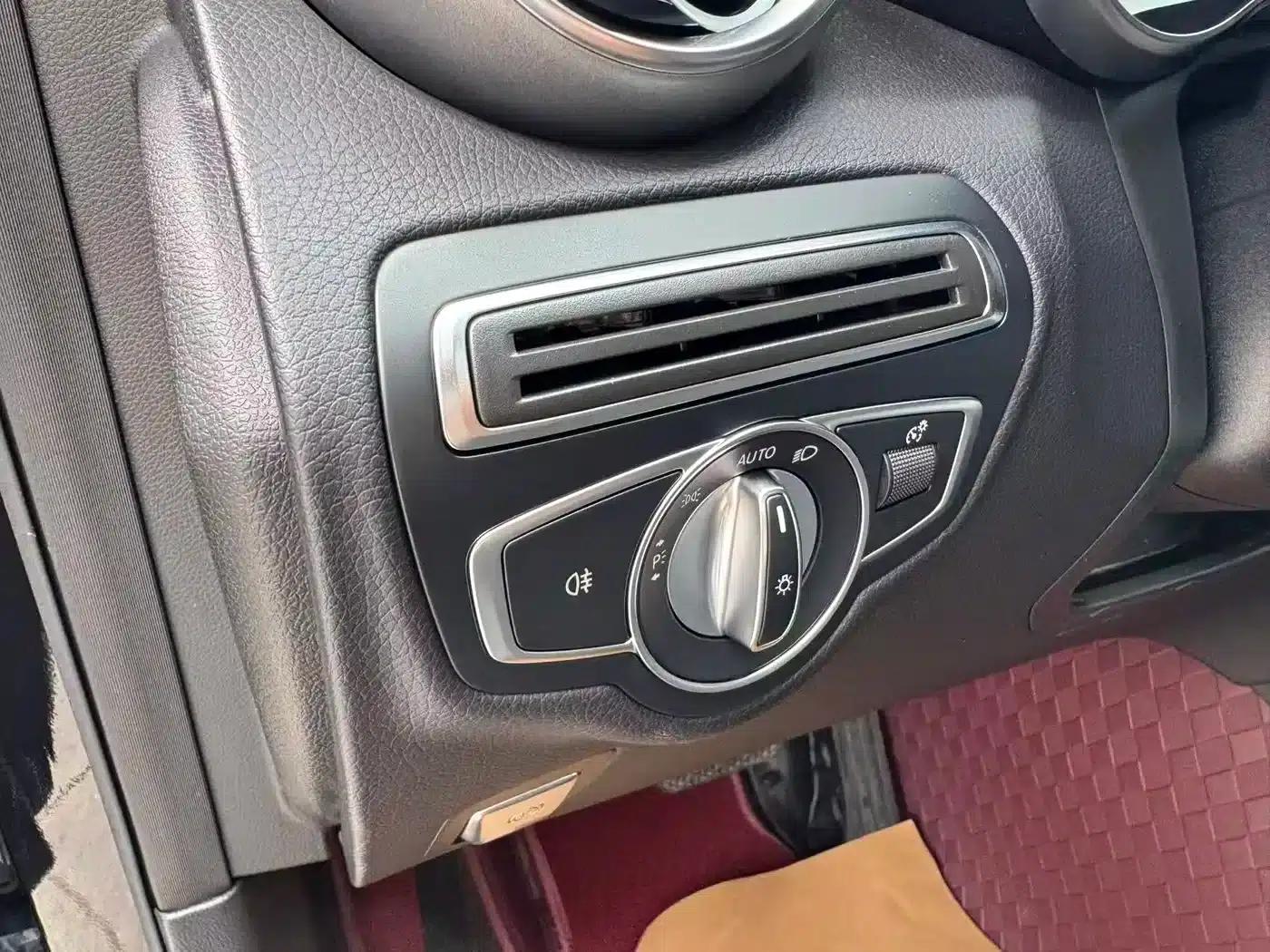 2017 Mercedes-Benz GLC 260 4MATIC Dynamic — миниатюра 21