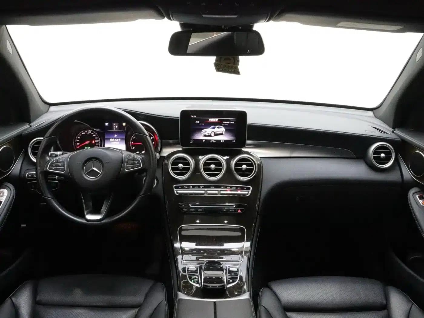 2019 Mercedes-Benz GLC 260 4MATIC Dynamic — миниатюра 13