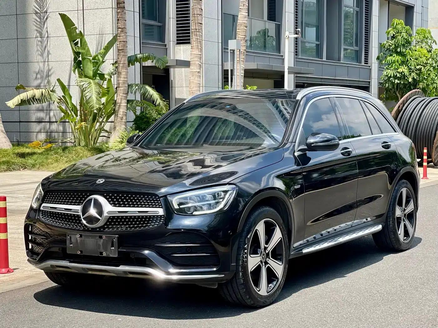 2022 Mercedes-Benz GLC 300 L 4MATIC Dynamic Edition — миниатюра 1