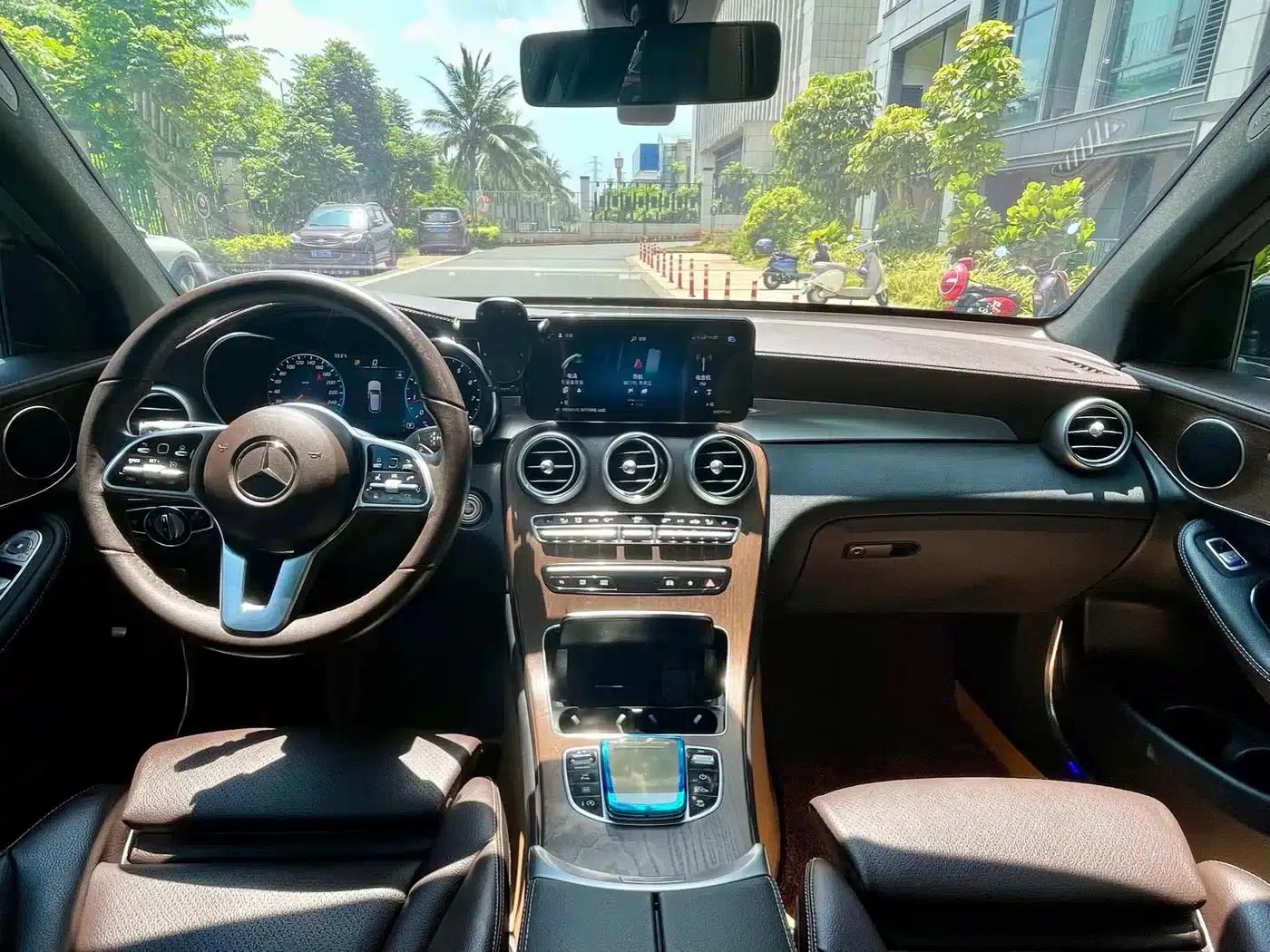 2022 Mercedes-Benz GLC 300 L 4MATIC Dynamic Edition — миниатюра 6