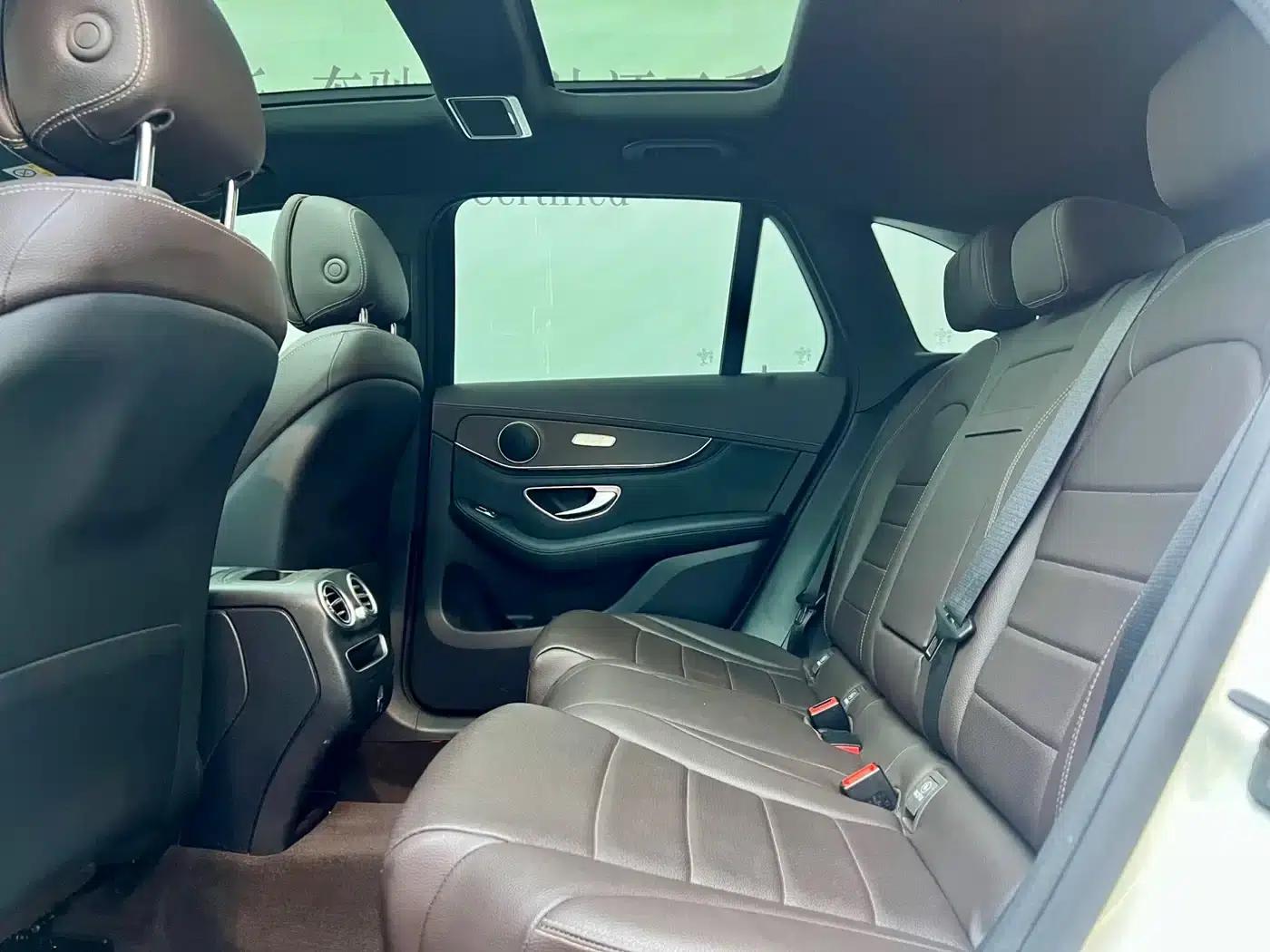 2020 Mercedes-Benz GLC 260 L 4MATIC Luxury — миниатюра 7
