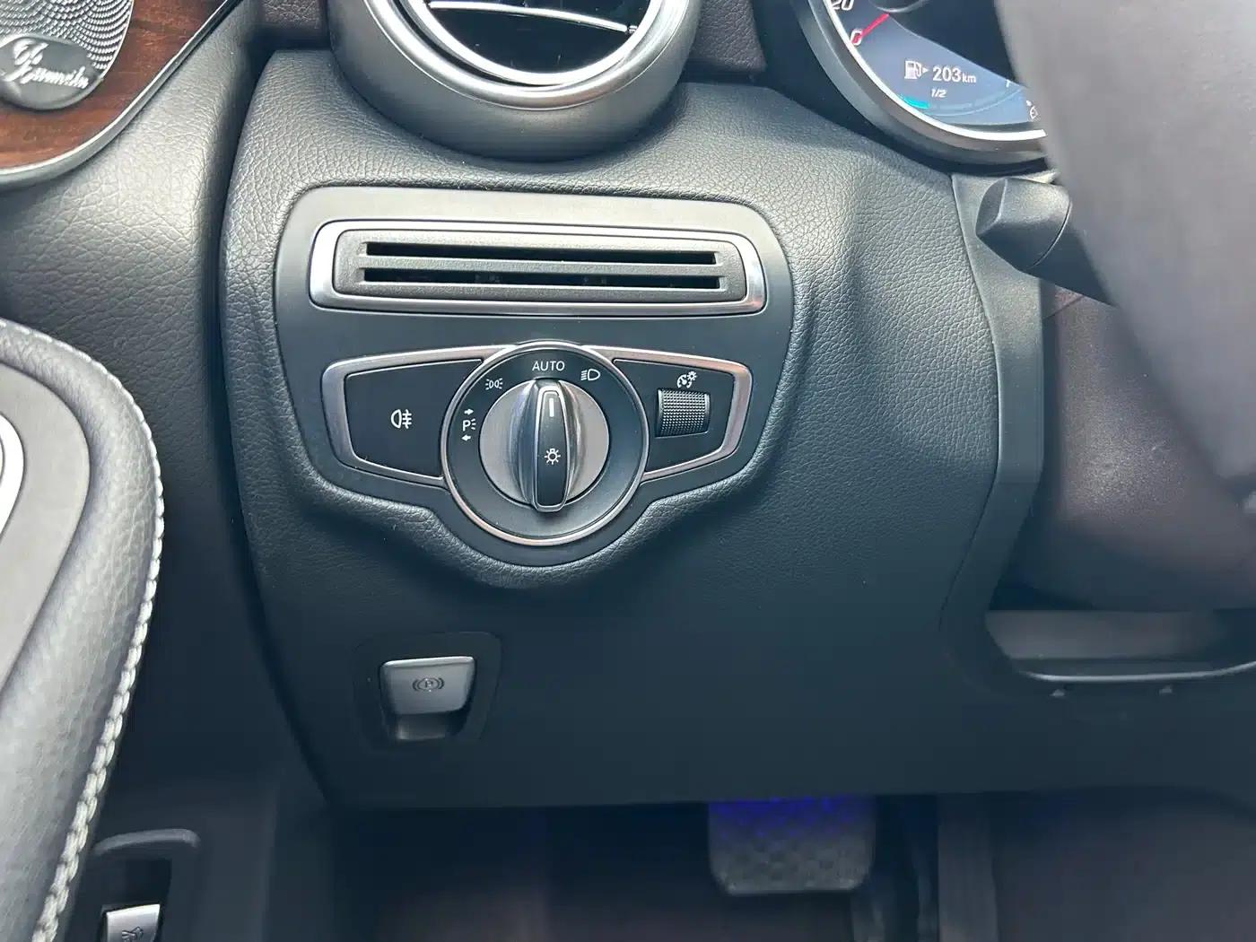 2021 Mercedes-Benz GLC 300 L 4MATIC Dynamic — миниатюра 17