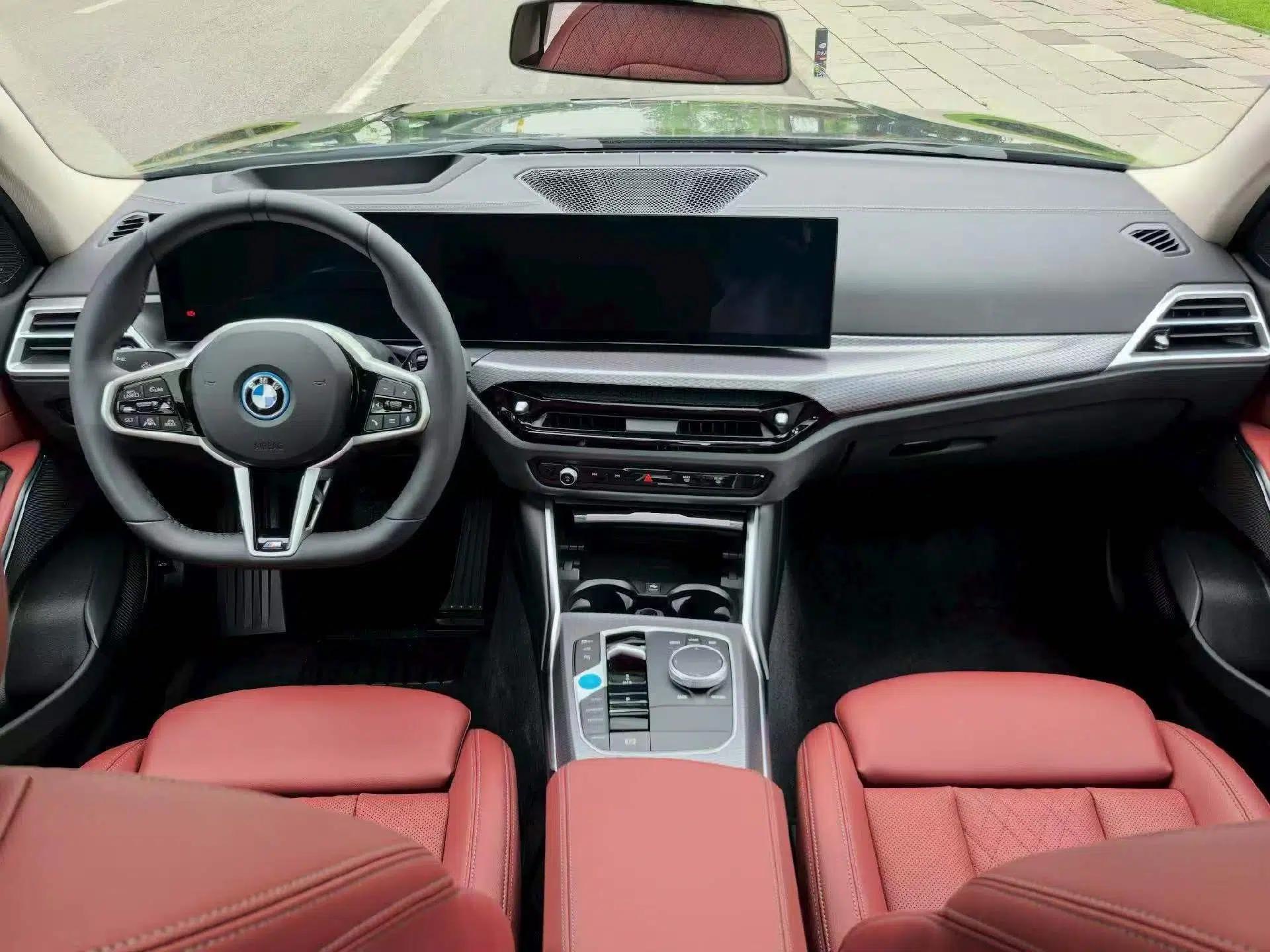 BMW i3 2025 eDrive 40 L Midnight Sports Package — миниатюра 12