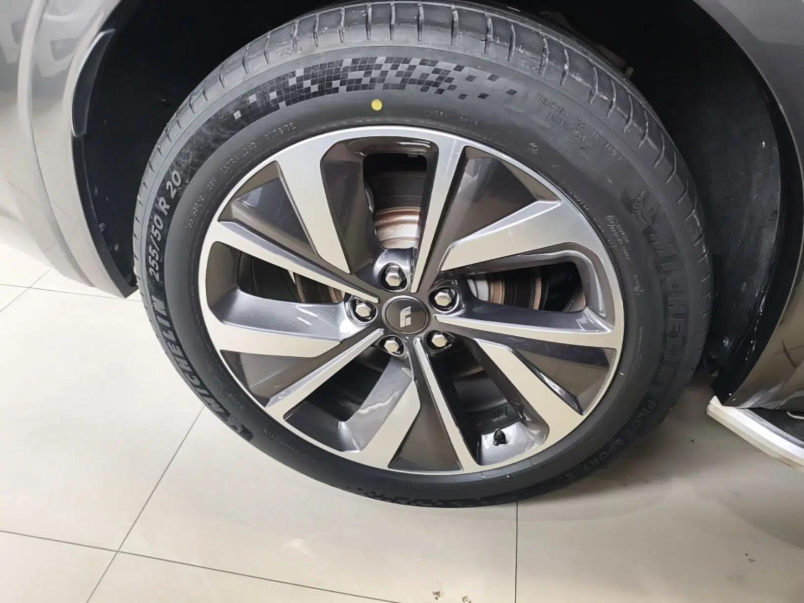 Li Auto ONE 2020 Extended-Range 6-Seater Version — миниатюра 11