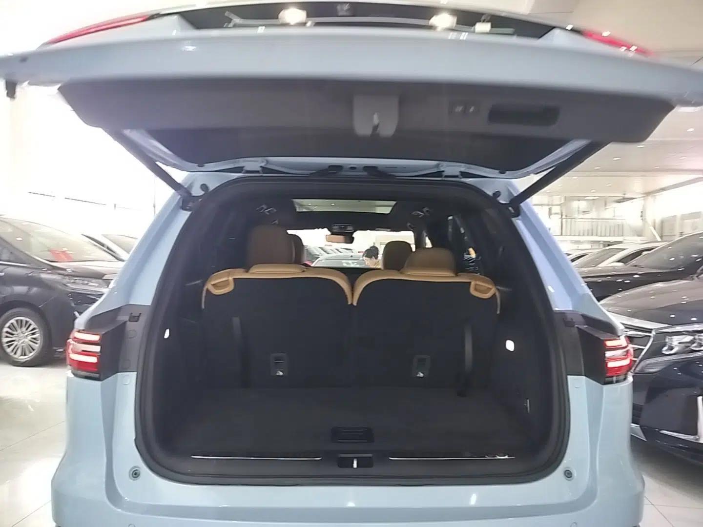 Li Auto ONE 2020 Extended-Range 6-Seater Version — миниатюра 22