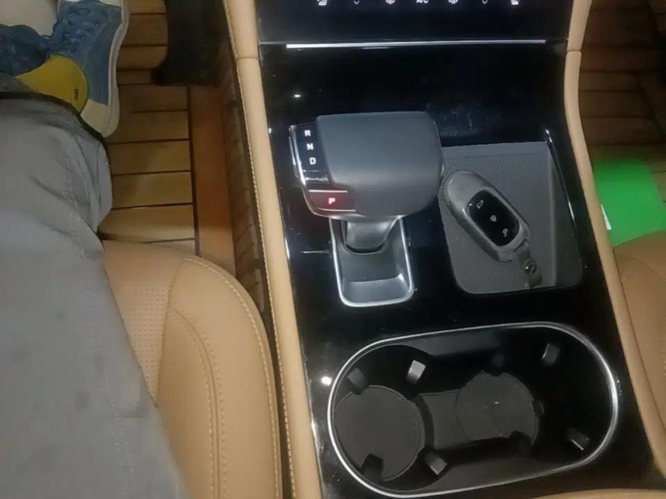 Li Auto ONE 2021 Extended-Range 6-Seater Version — миниатюра 16