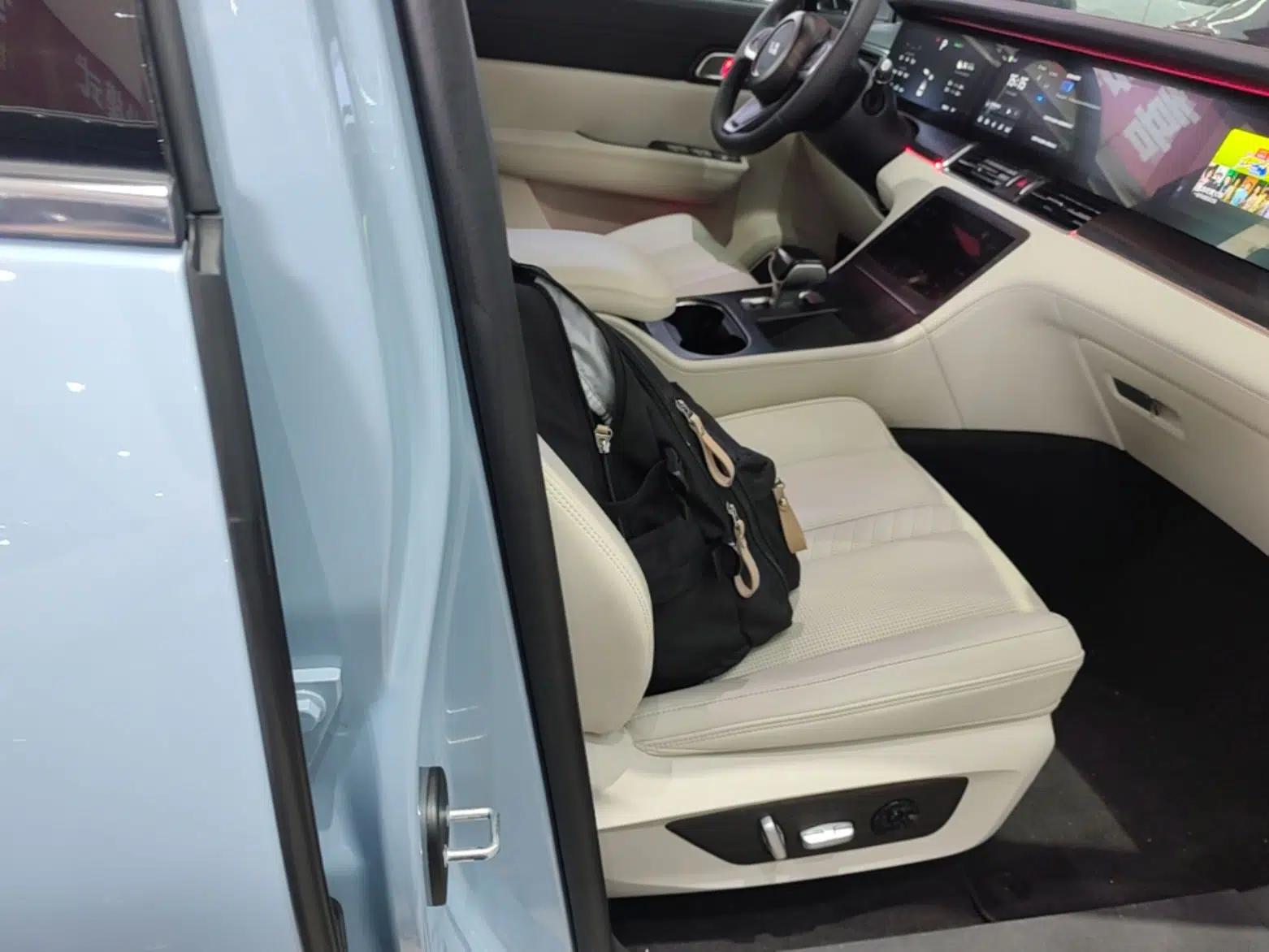 Li Auto ONE 2020 Extended-Range 6-Seater Version — миниатюра 24