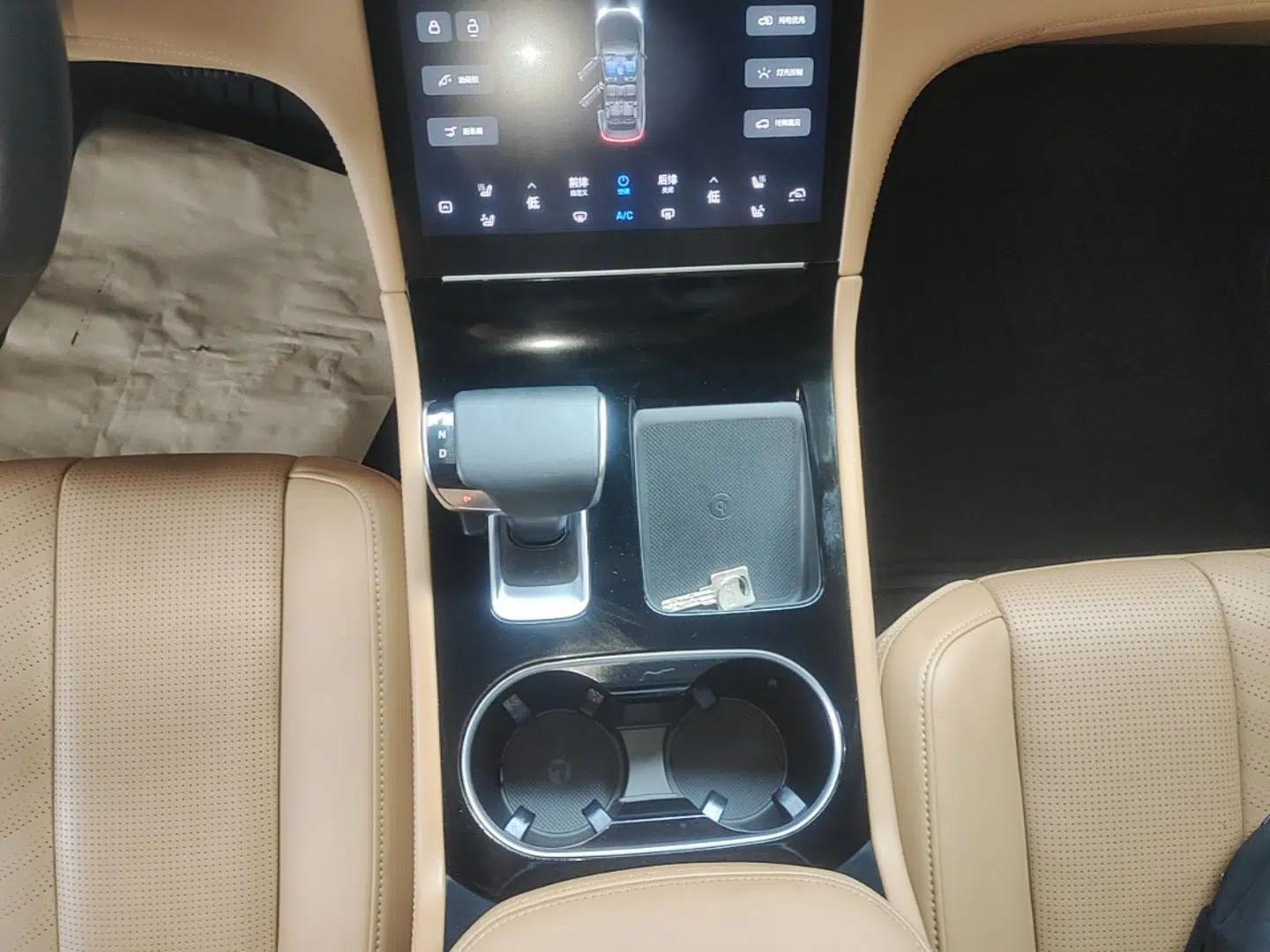 Li Auto ONE 2020 Range-Extended 7-Seater Version — миниатюра 16