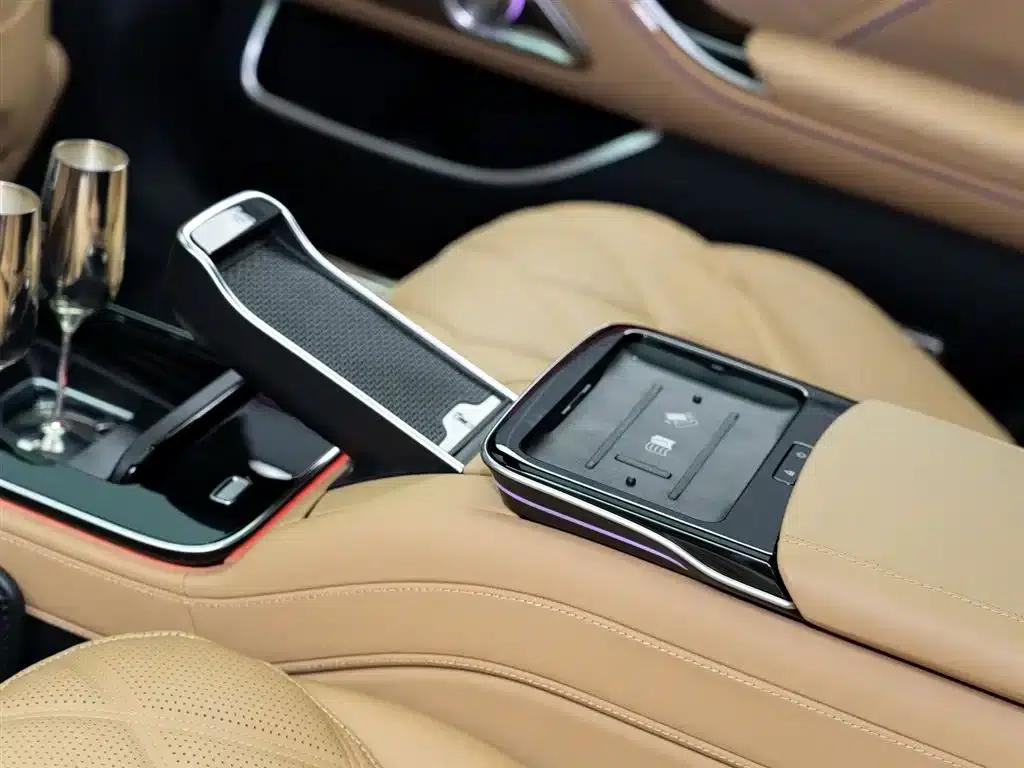 Maybach S-Class 2022 S 680 4MATIC Virgil Abloh Limited Edition — миниатюра 16