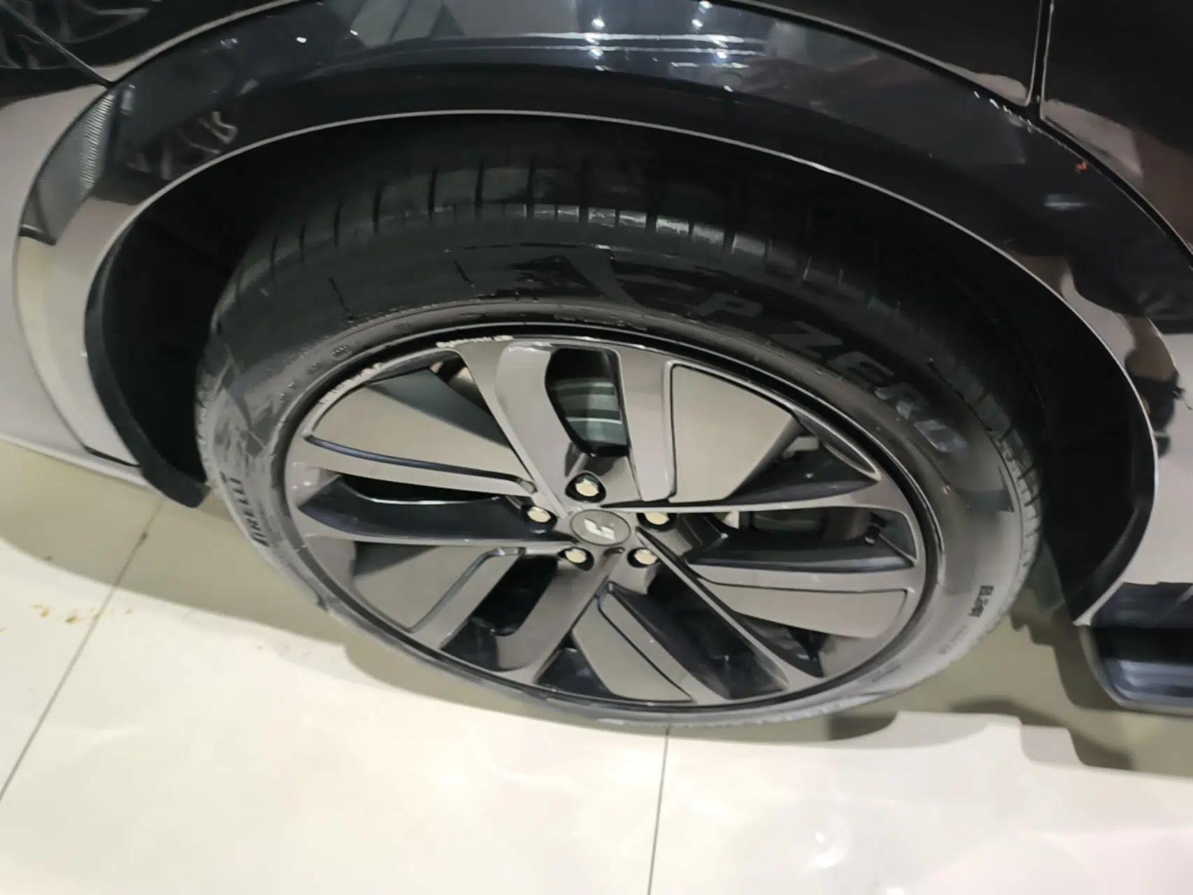 Li Auto L9 2022 Max model — миниатюра 11