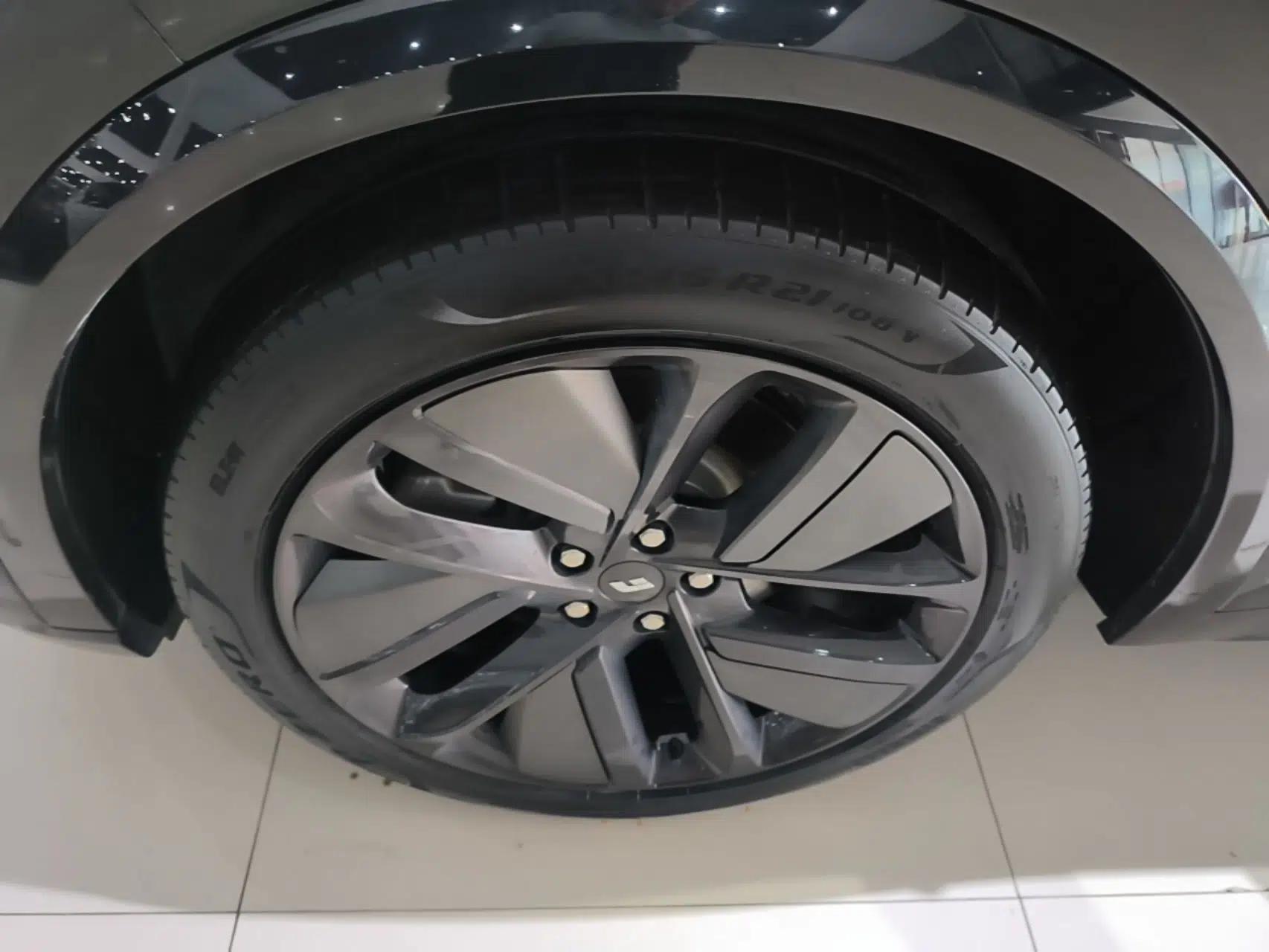 Li Auto L9 2022 Max model — миниатюра 10