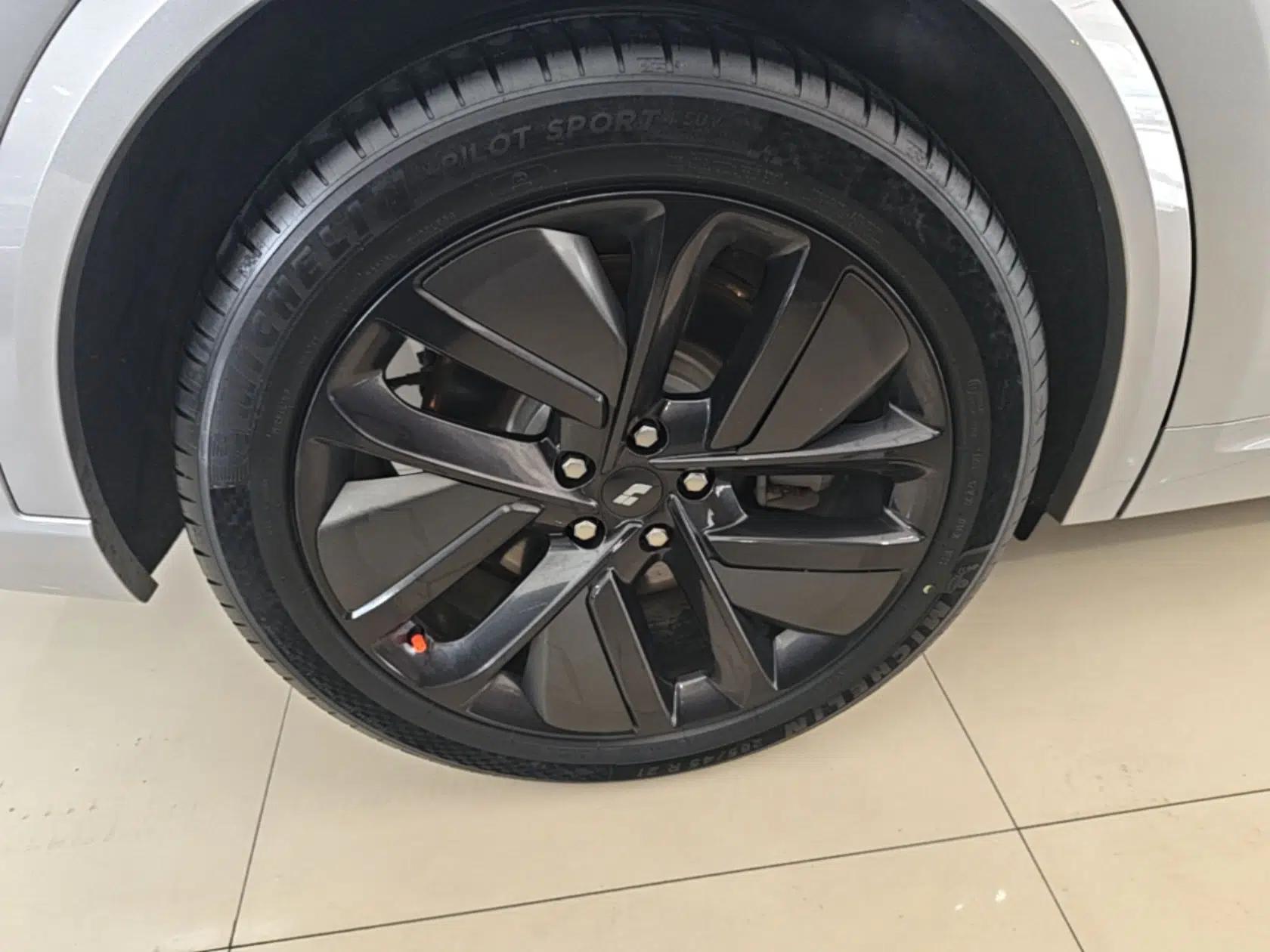 Li Auto L9 2022 Max model — миниатюра 11
