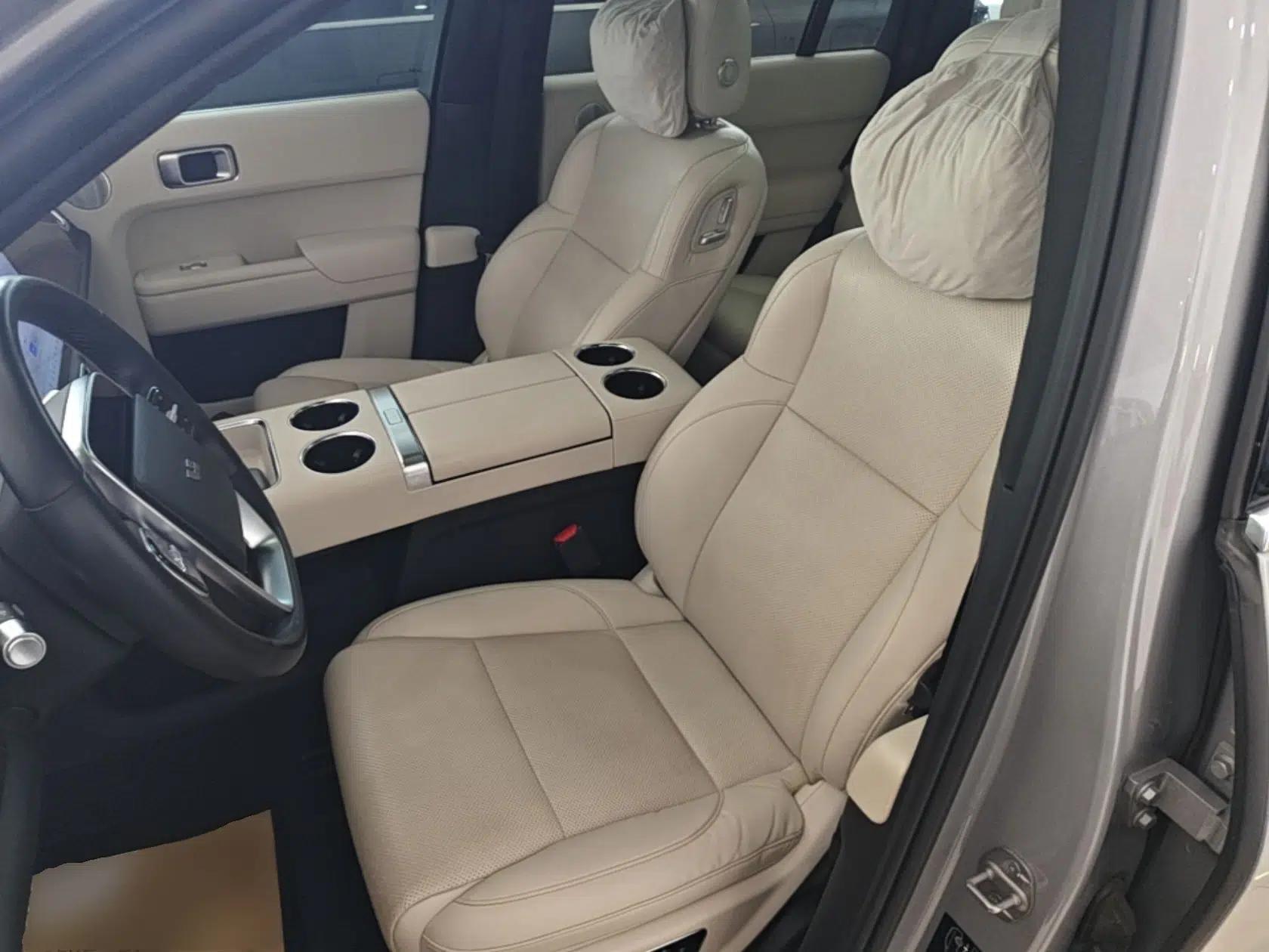 Li Auto L9 2022 Max model — миниатюра 17