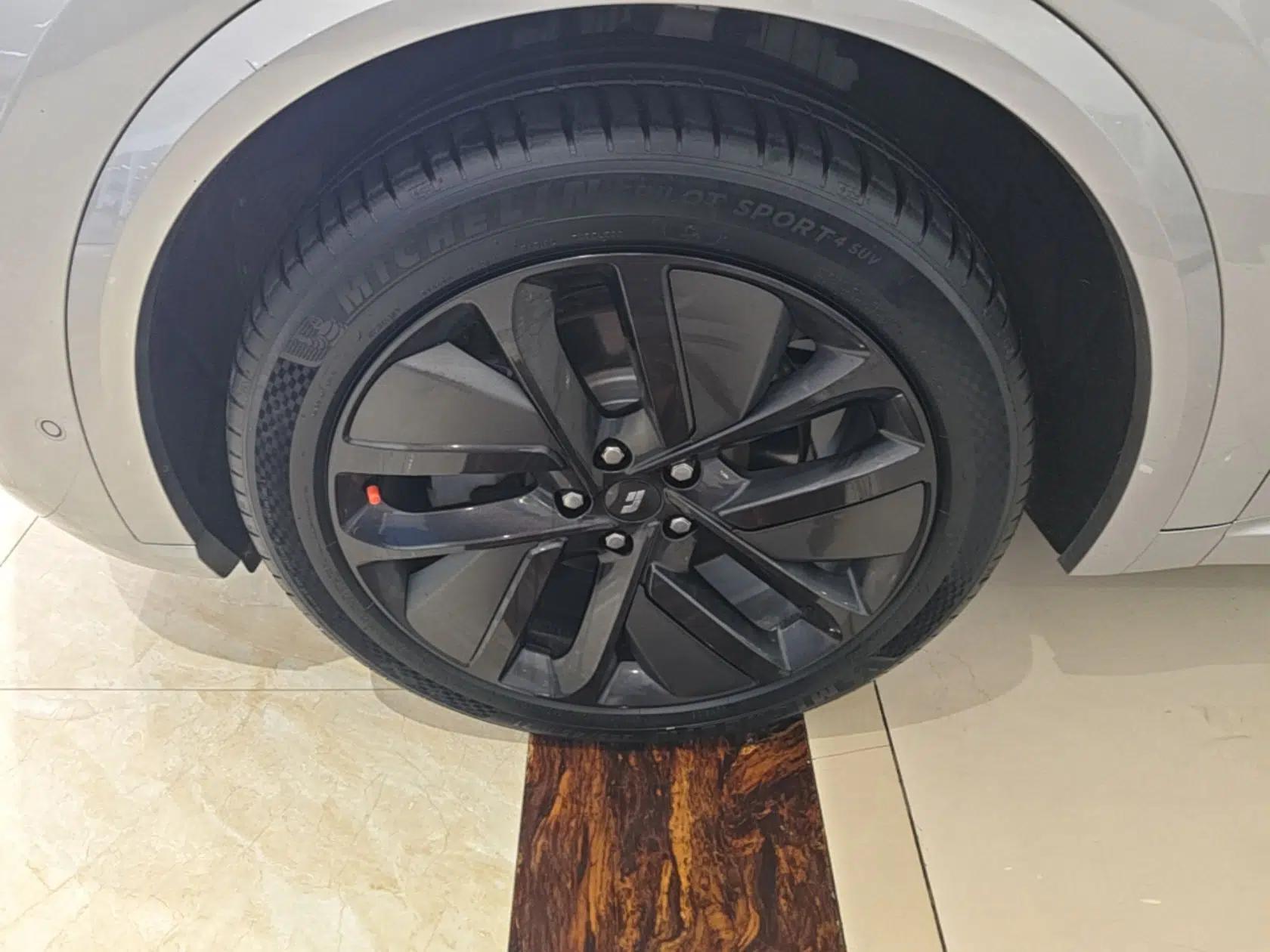 Li Auto L9 2022 Max model — миниатюра 10