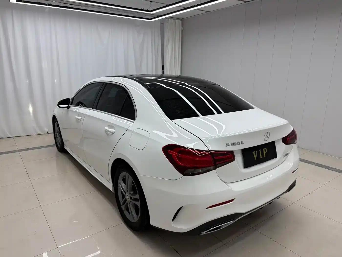 2022 Mercedes-Benz A-Class A 180 L Sport Sedan — миниатюра 2