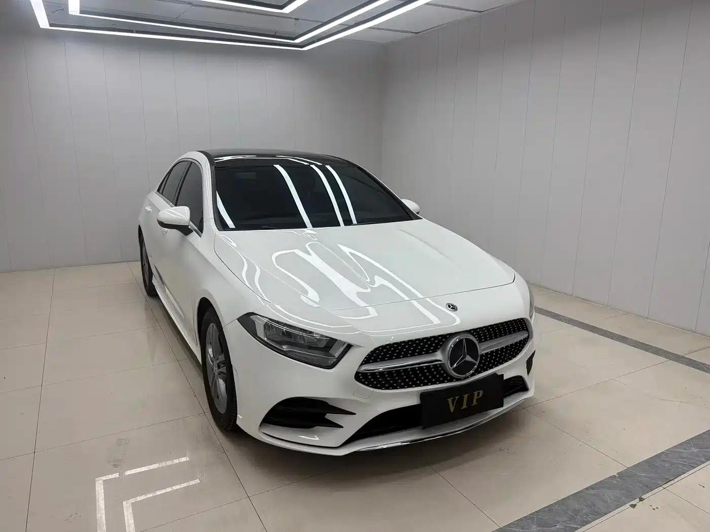 2022 Mercedes-Benz A-Class A 180 L Sport Sedan — миниатюра 5