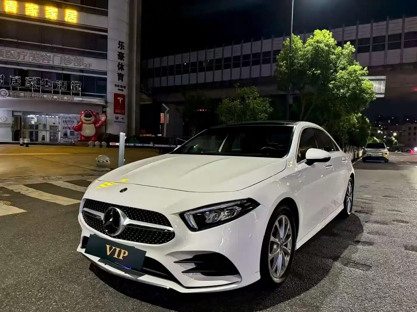 Mercedes-Benz A-Class 2020 A 200 L Sport Sedan — миниатюра 3