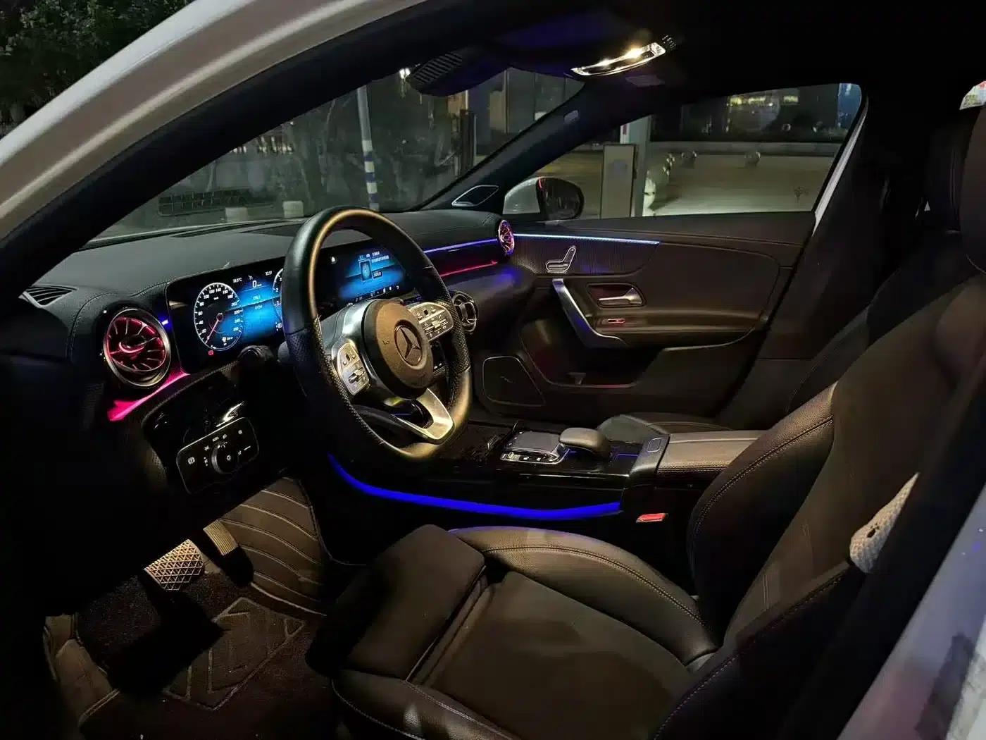 Mercedes-Benz A-Class 2020 A 200 L Sport Sedan — миниатюра 4
