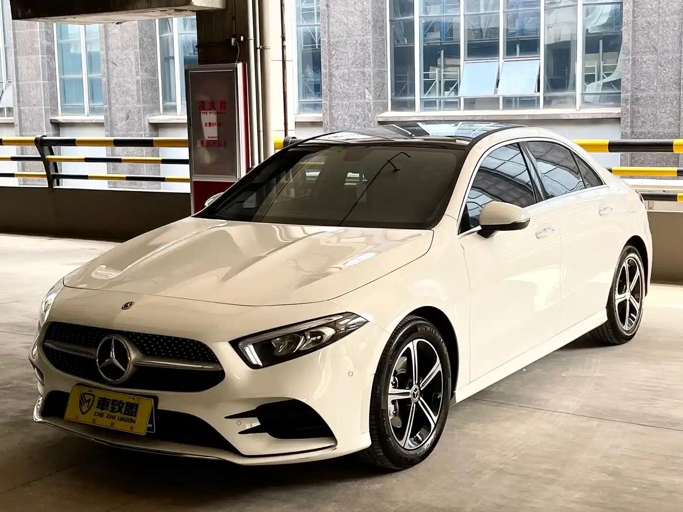 Mercedes-Benz A-Class 2022 Facelift A 200 L Sport Sedan Fashion Model — миниатюра 1