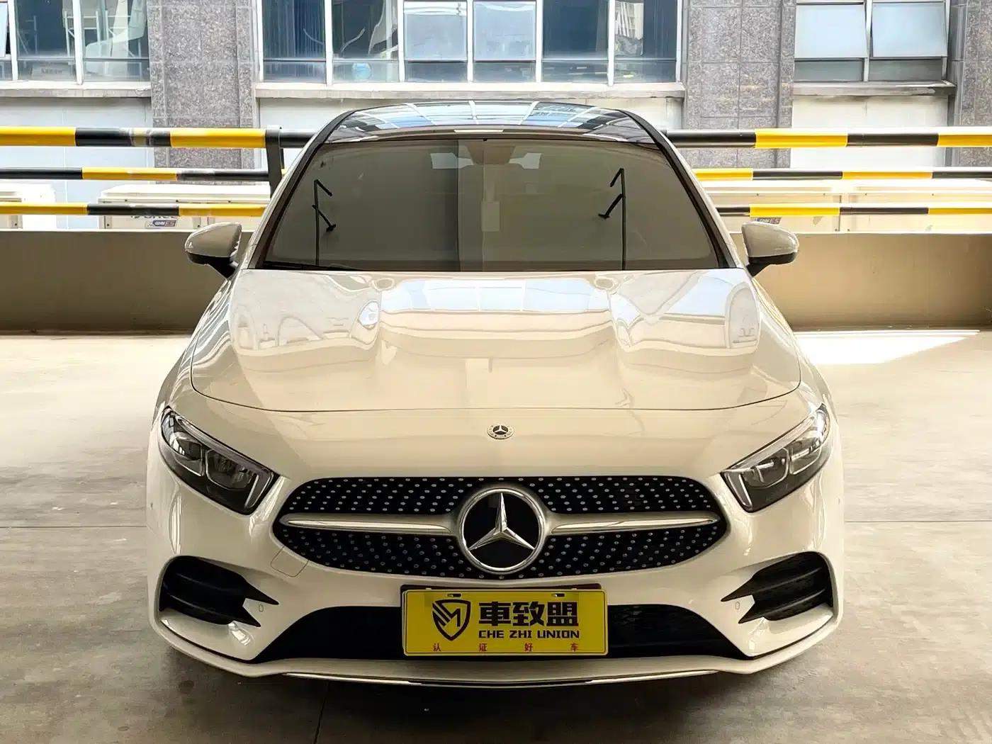Mercedes-Benz A-Class 2022 Facelift A 200 L Sport Sedan Fashion Model — миниатюра 2