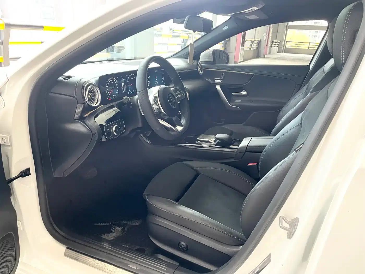 Mercedes-Benz A-Class 2022 Facelift A 200 L Sport Sedan Fashion Model — миниатюра 8