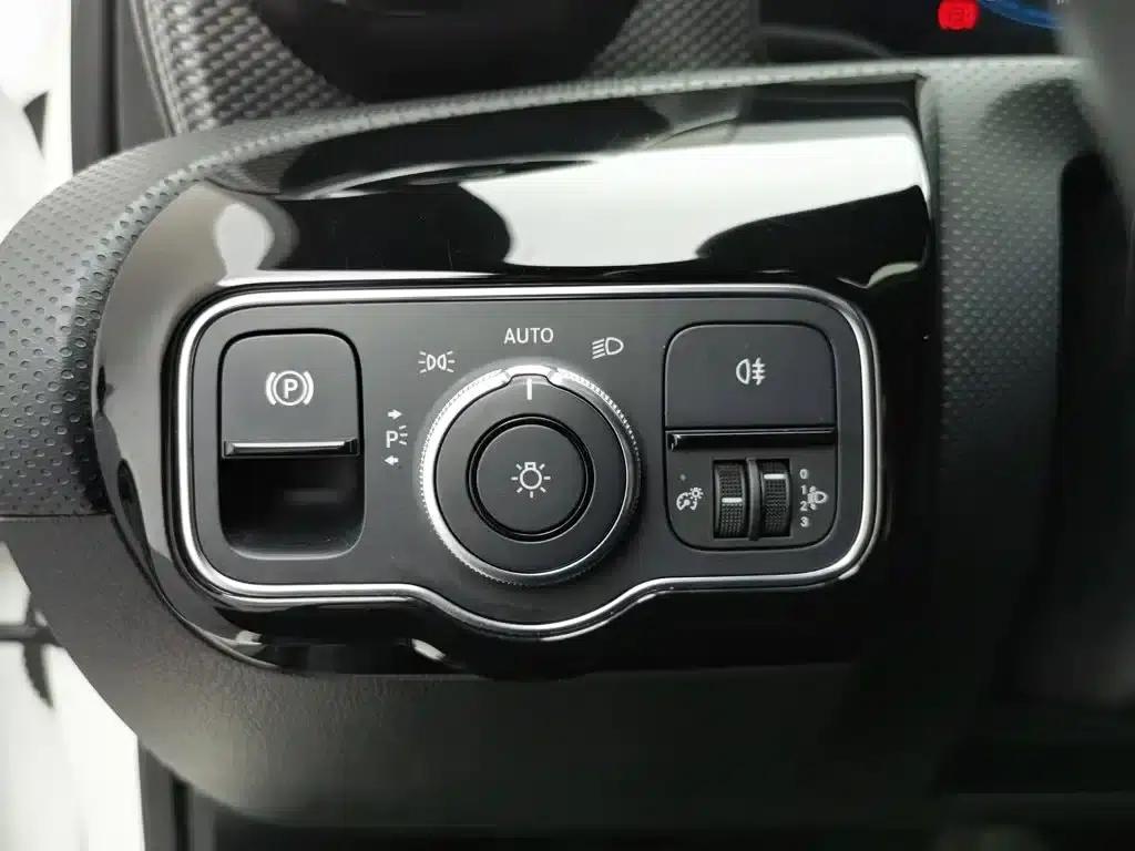 Mercedes-Benz A-Class 2020 Facelift A 180 L Sport Sedan — миниатюра 21