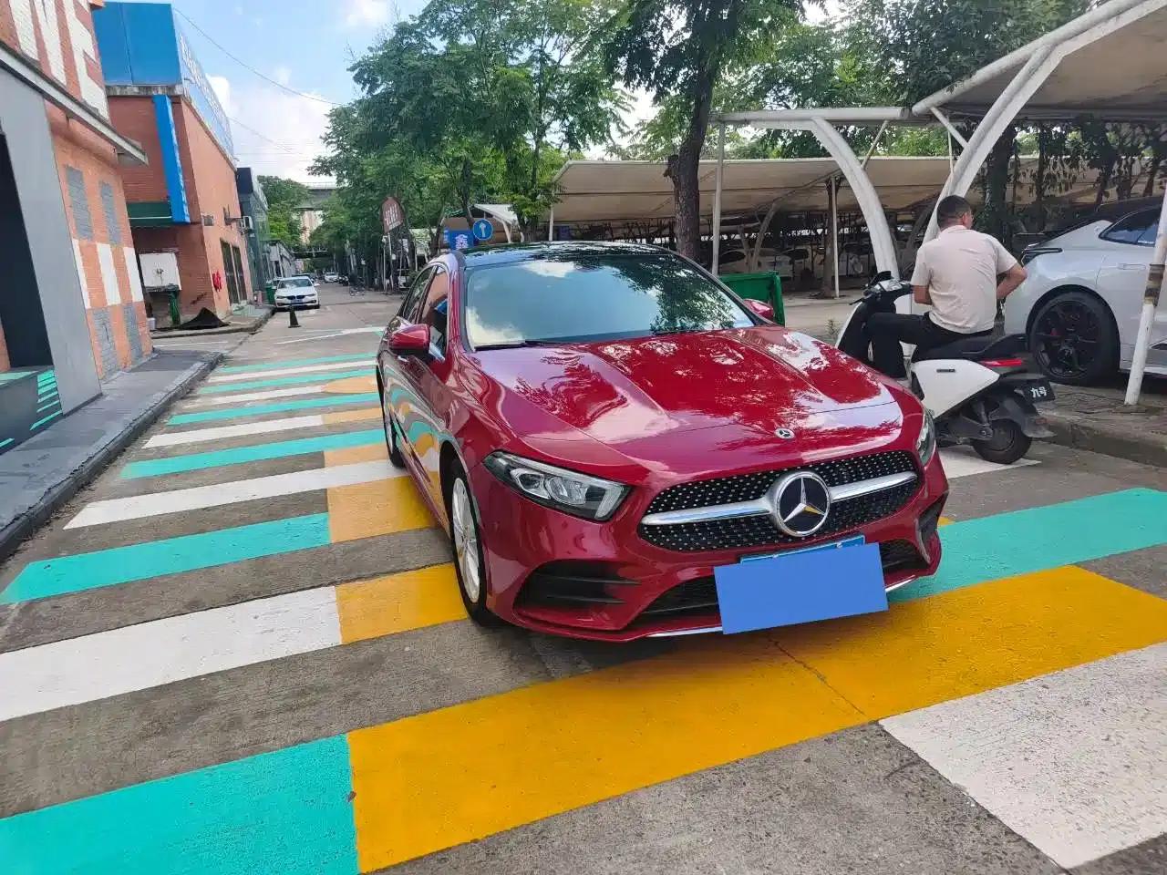Mercedes-Benz A-Class 2021 A 200 L Sport Sedan Fashion Edition — миниатюра 1
