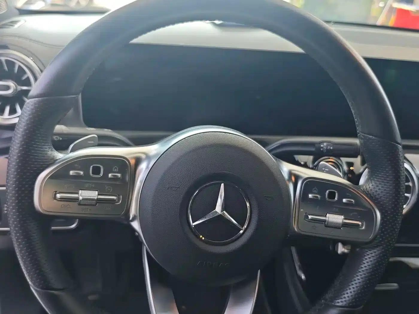 2020 Mercedes-Benz A-Class A 220 L 4MATIC Sport Sedan — миниатюра 4