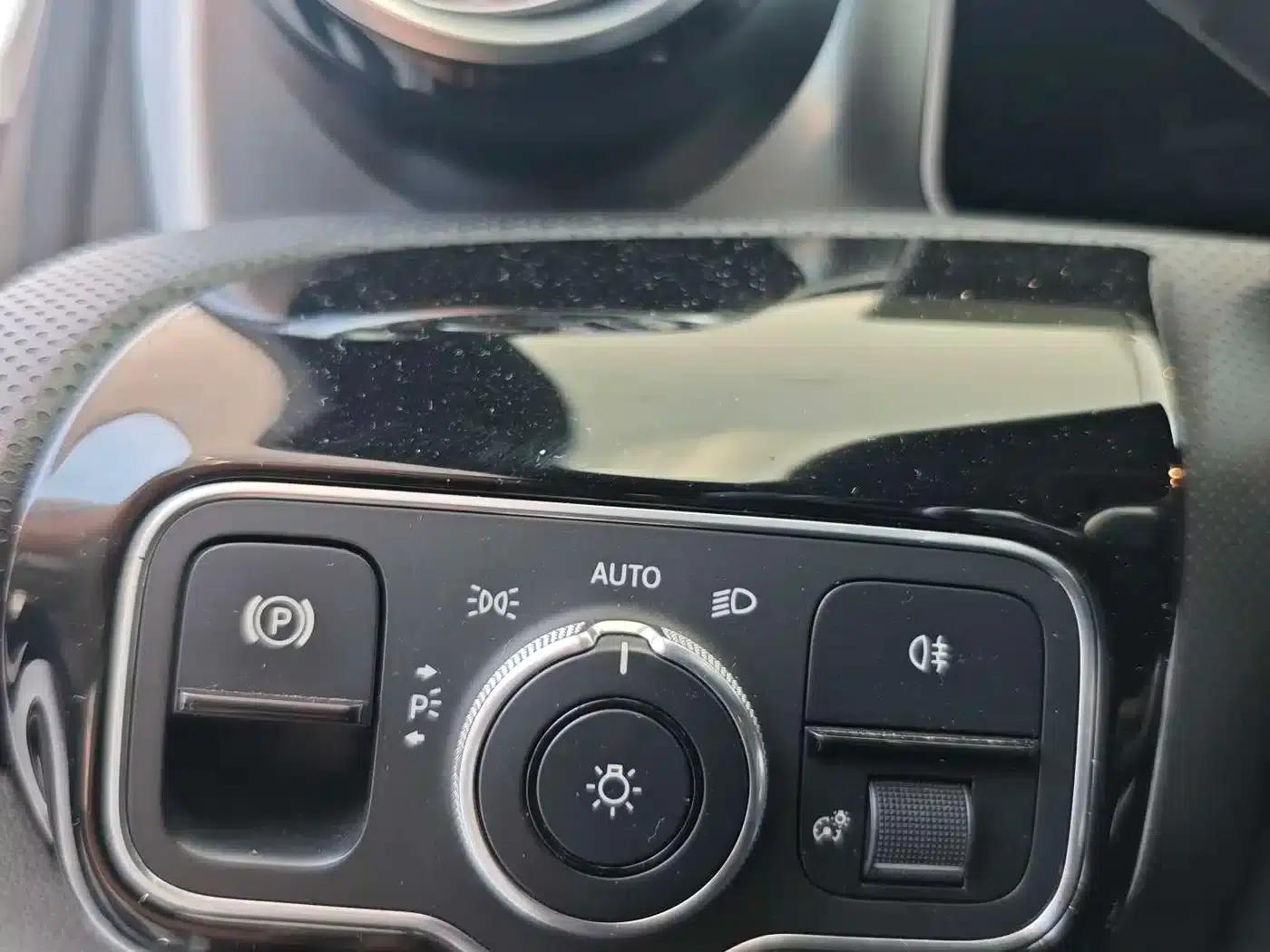 2020 Mercedes-Benz A-Class A 220 L 4MATIC Sport Sedan — миниатюра 5