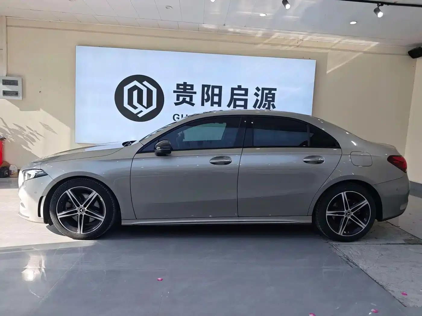 2020 Mercedes-Benz A-Class A 220 L 4MATIC Sport Sedan — миниатюра 6