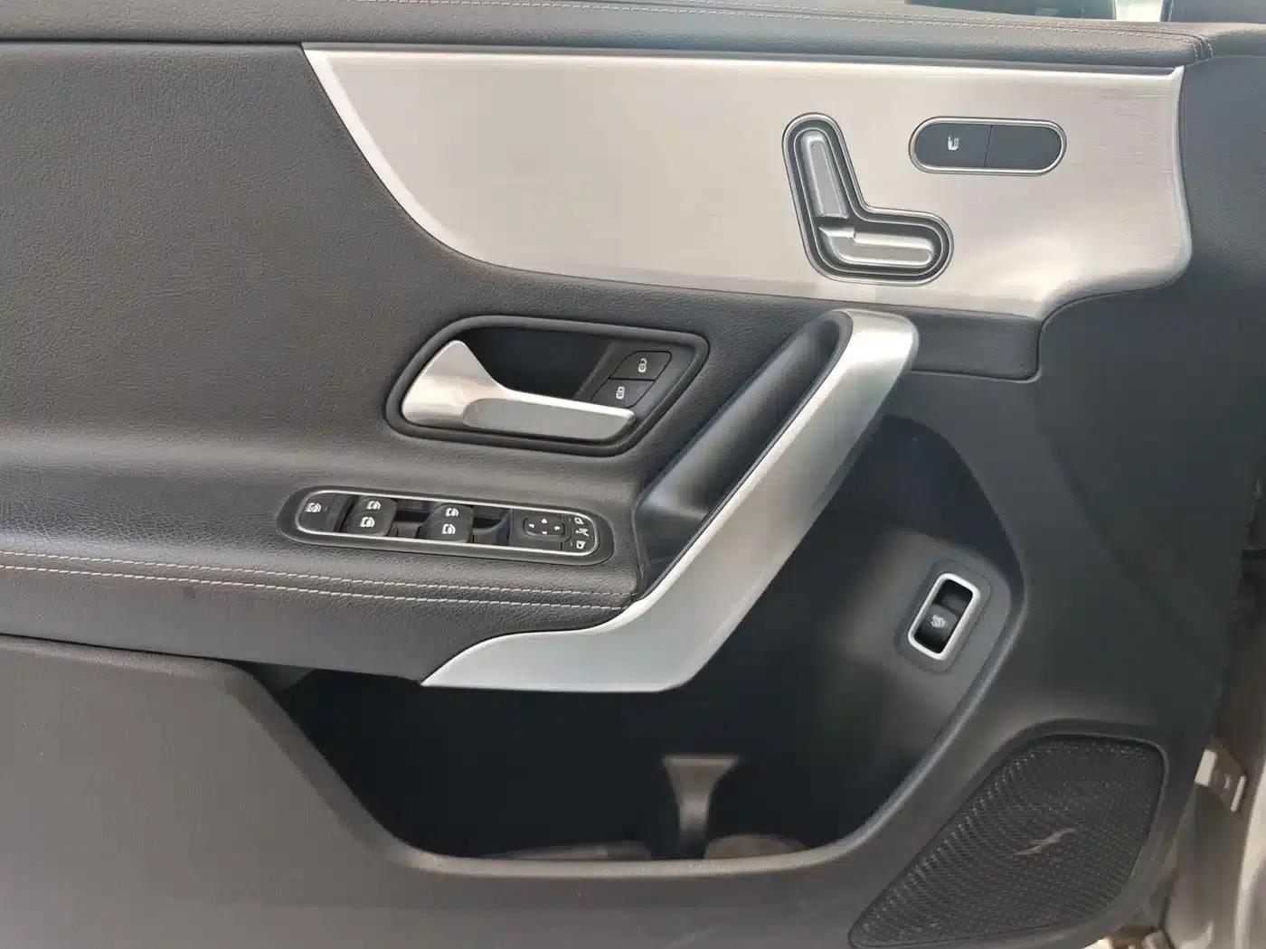 2020 Mercedes-Benz A-Class A 220 L 4MATIC Sport Sedan — миниатюра 9
