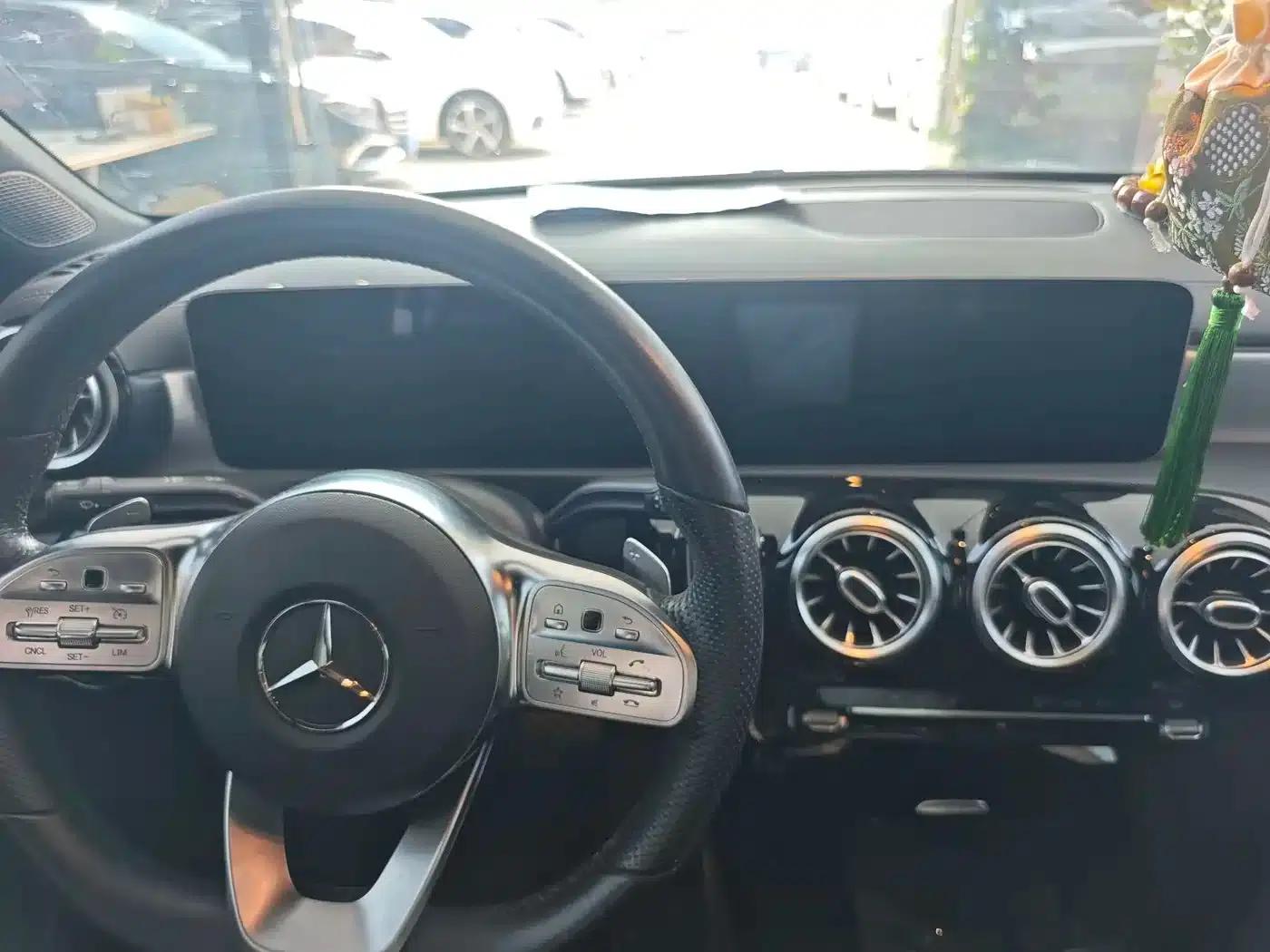 2020 Mercedes-Benz A-Class A 220 L 4MATIC Sport Sedan — миниатюра 10