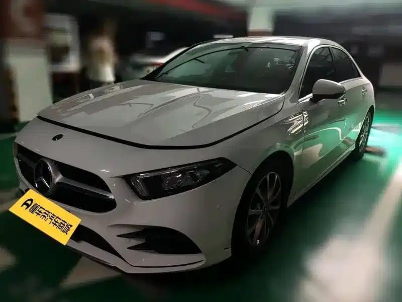 Mercedes-Benz A-Class 2020 A 200 L Sport Sedan — миниатюра 1