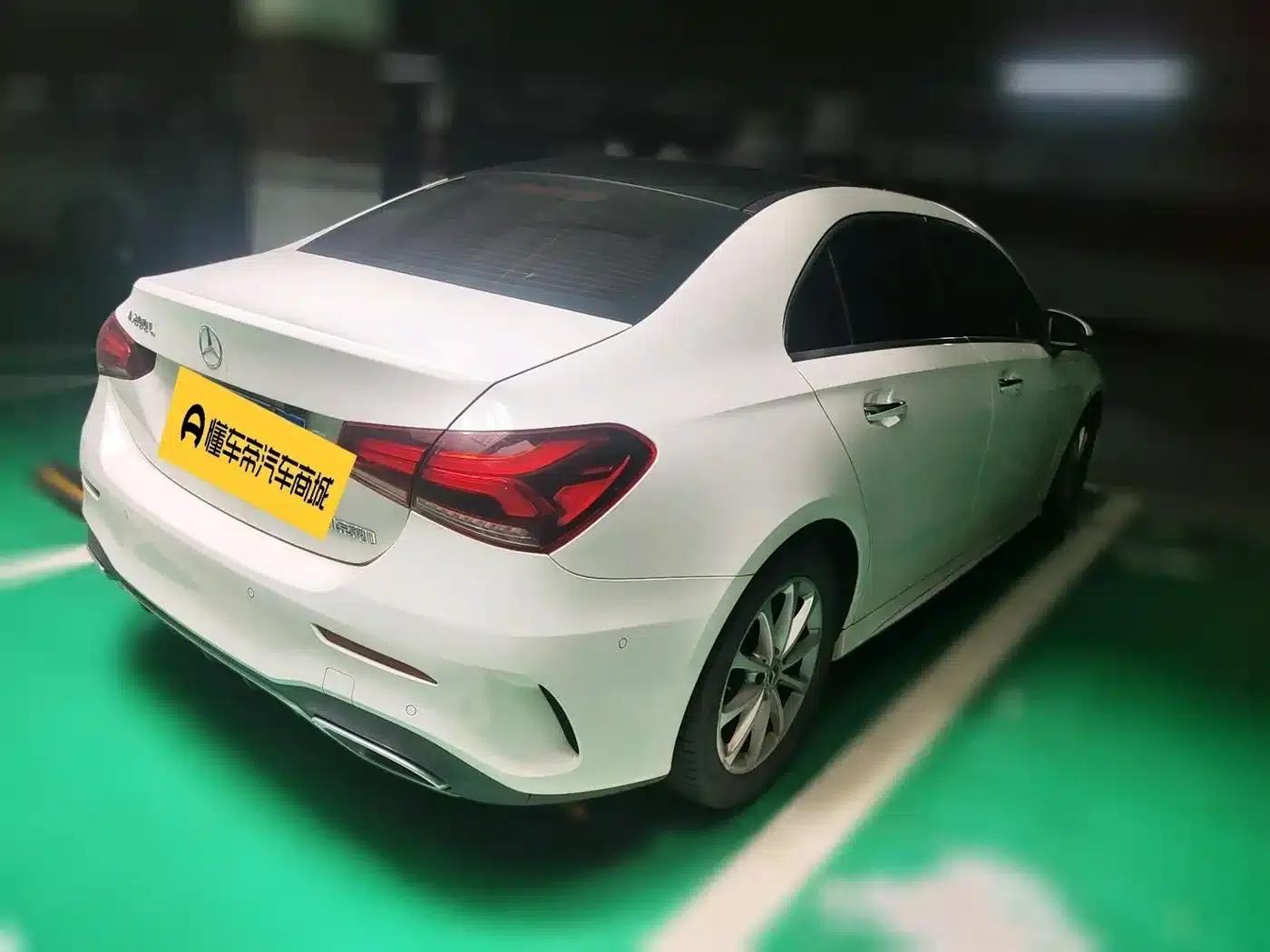Mercedes-Benz A-Class 2020 A 200 L Sport Sedan — миниатюра 3