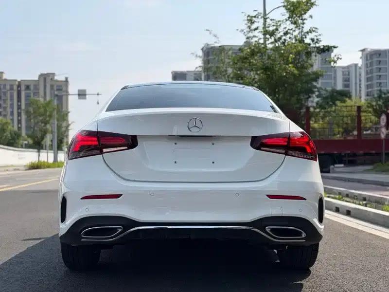 Mercedes-Benz A-Class 2022 A 200 L Sport Sedan Fashion Edition — миниатюра 9