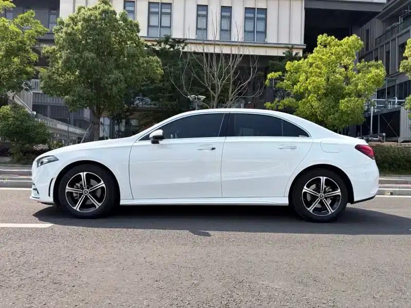 Mercedes-Benz A-Class 2022 A 200 L Sport Sedan Fashion Edition — миниатюра 10