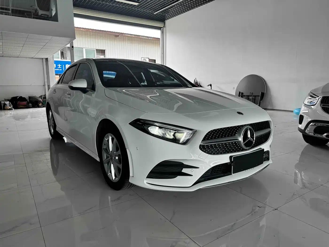 Mercedes-Benz A-Class 2022 A 200 L Sport Sedan Fashion Edition — миниатюра 3